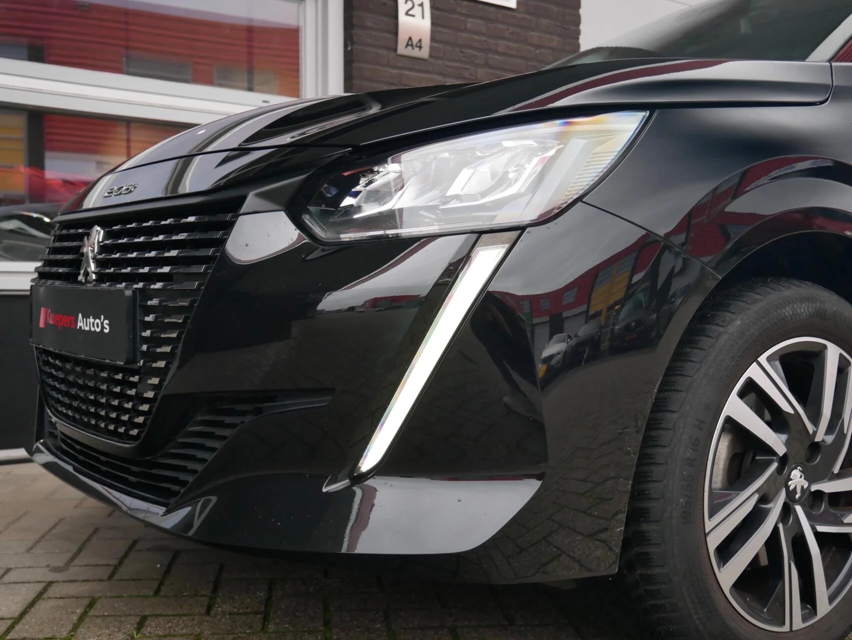 Hoofdafbeelding Peugeot 208