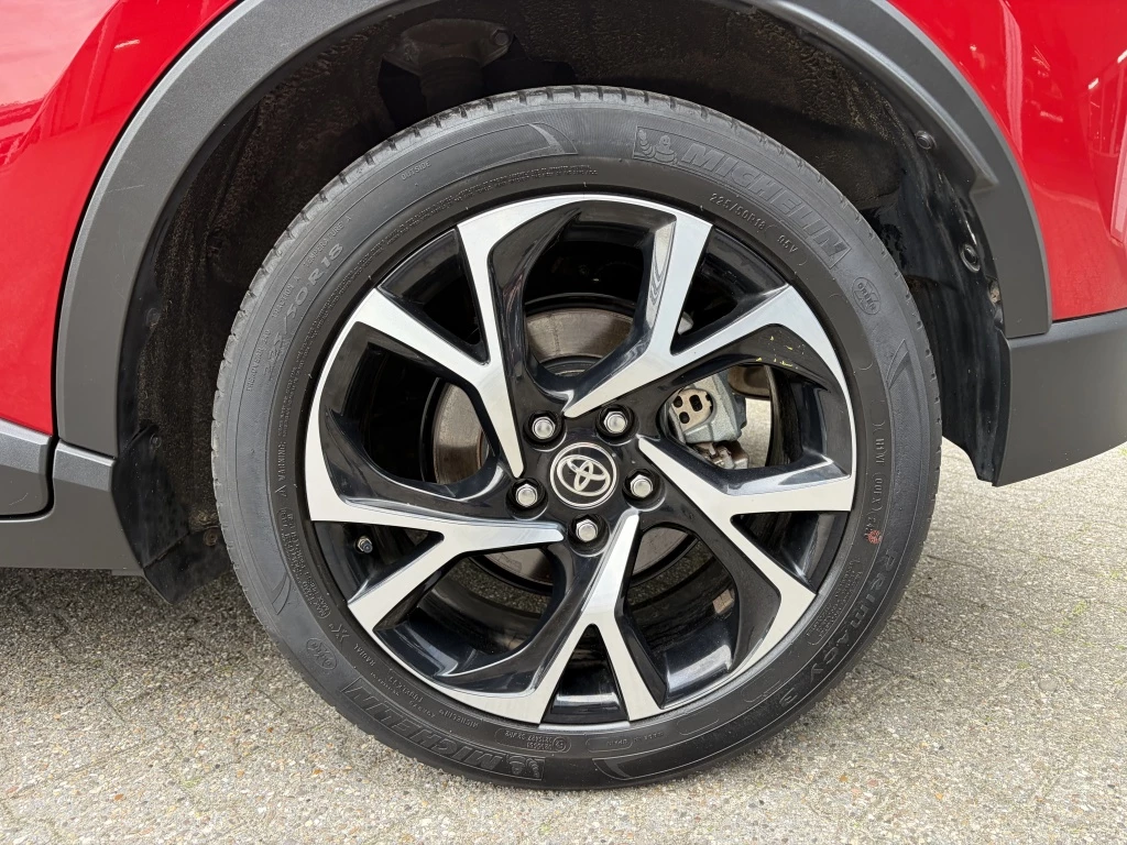 Hoofdafbeelding Toyota C-HR