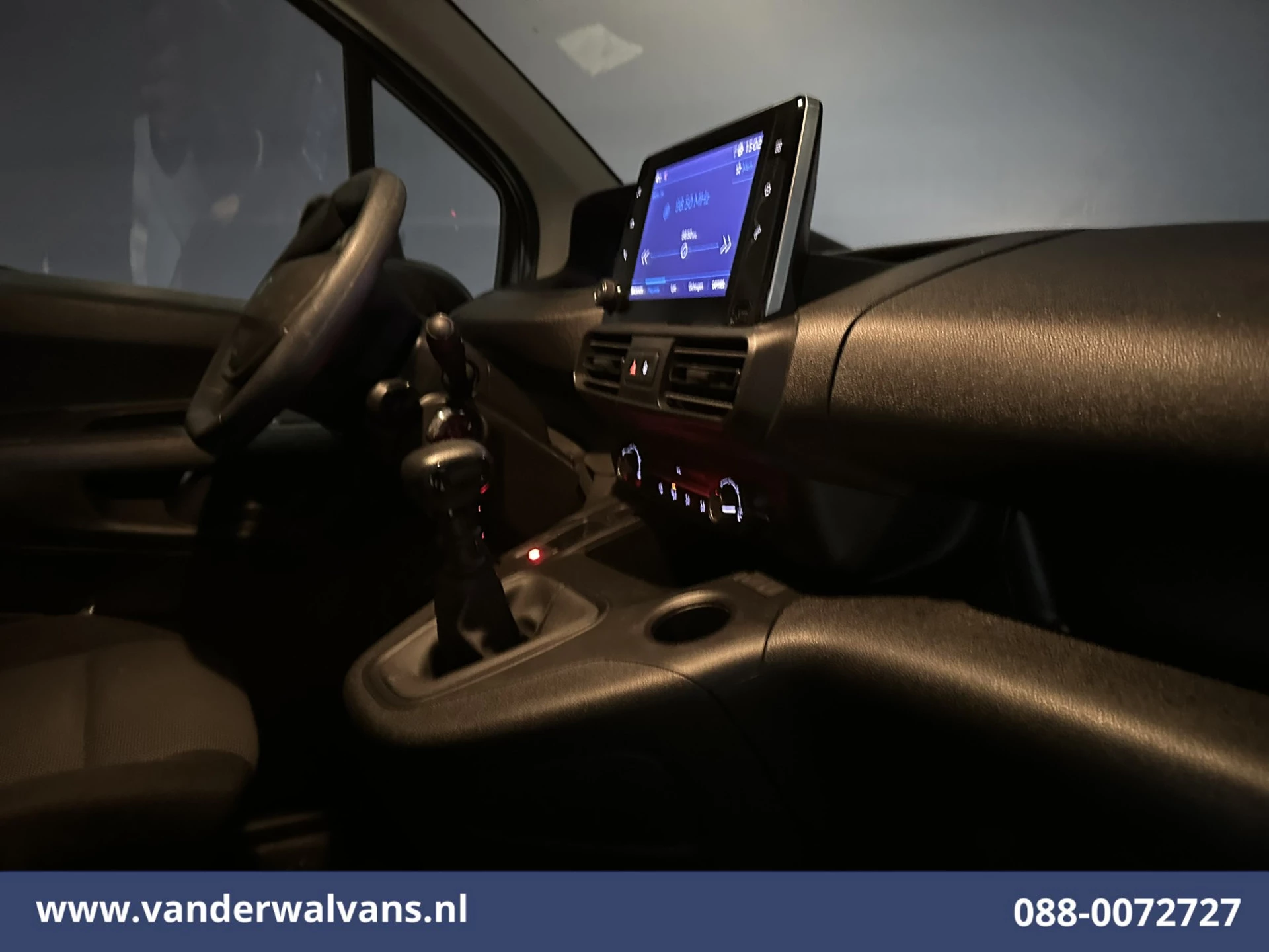 Hoofdafbeelding Peugeot Partner