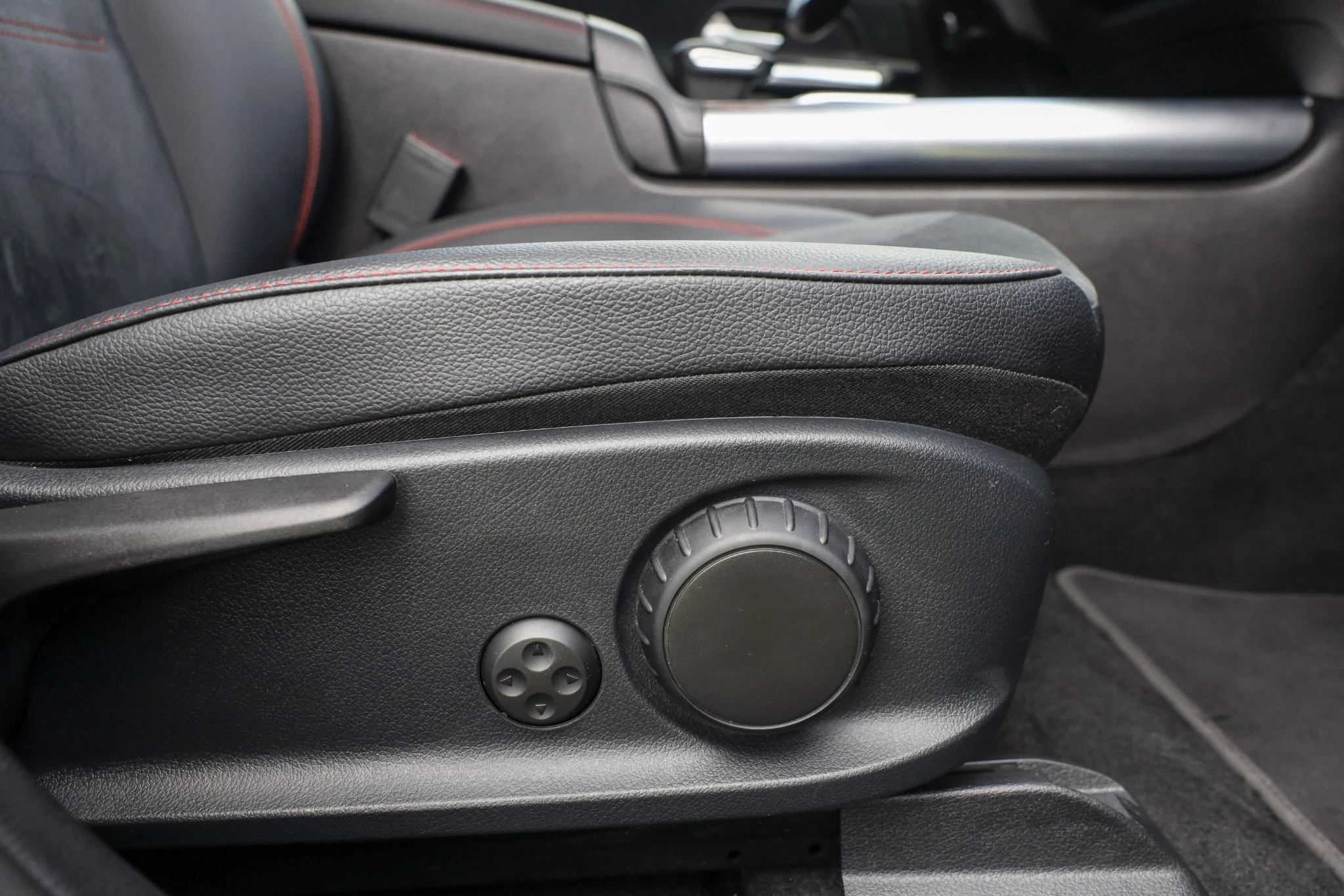 Hoofdafbeelding Mercedes-Benz EQA