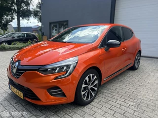 Hoofdafbeelding Renault Clio Renault Clio 1.6 E-Tech Hybrid/NIEUWSTAAT / GARANTIE / NAP /