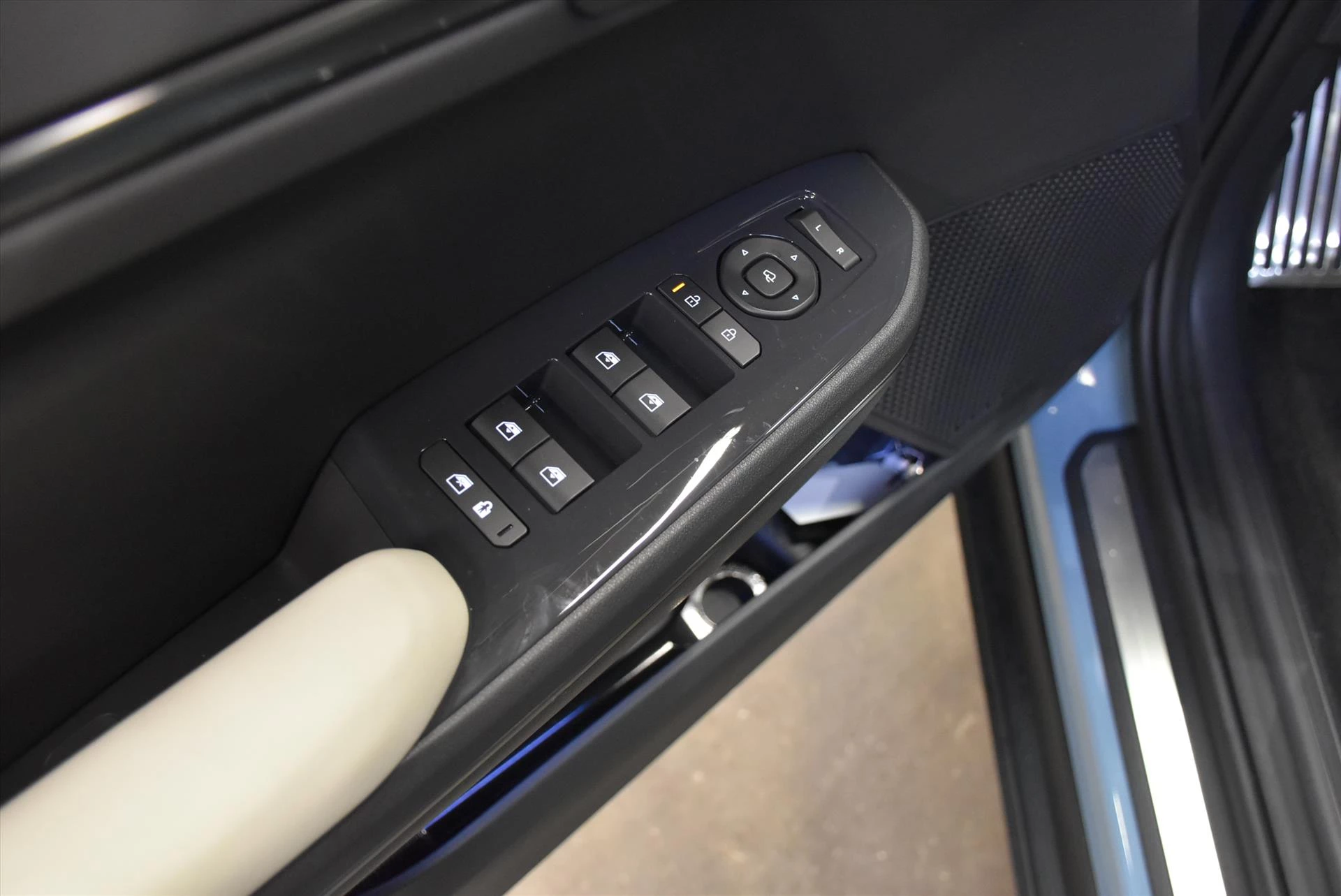 Hoofdafbeelding Kia EV5