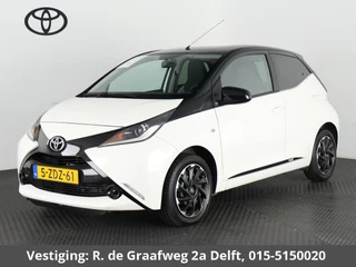 Toyota Aygo 1.0 VVT-i X-Play Bi-Tone | Airco | Camera | Privacy Glass | Bluetooth |