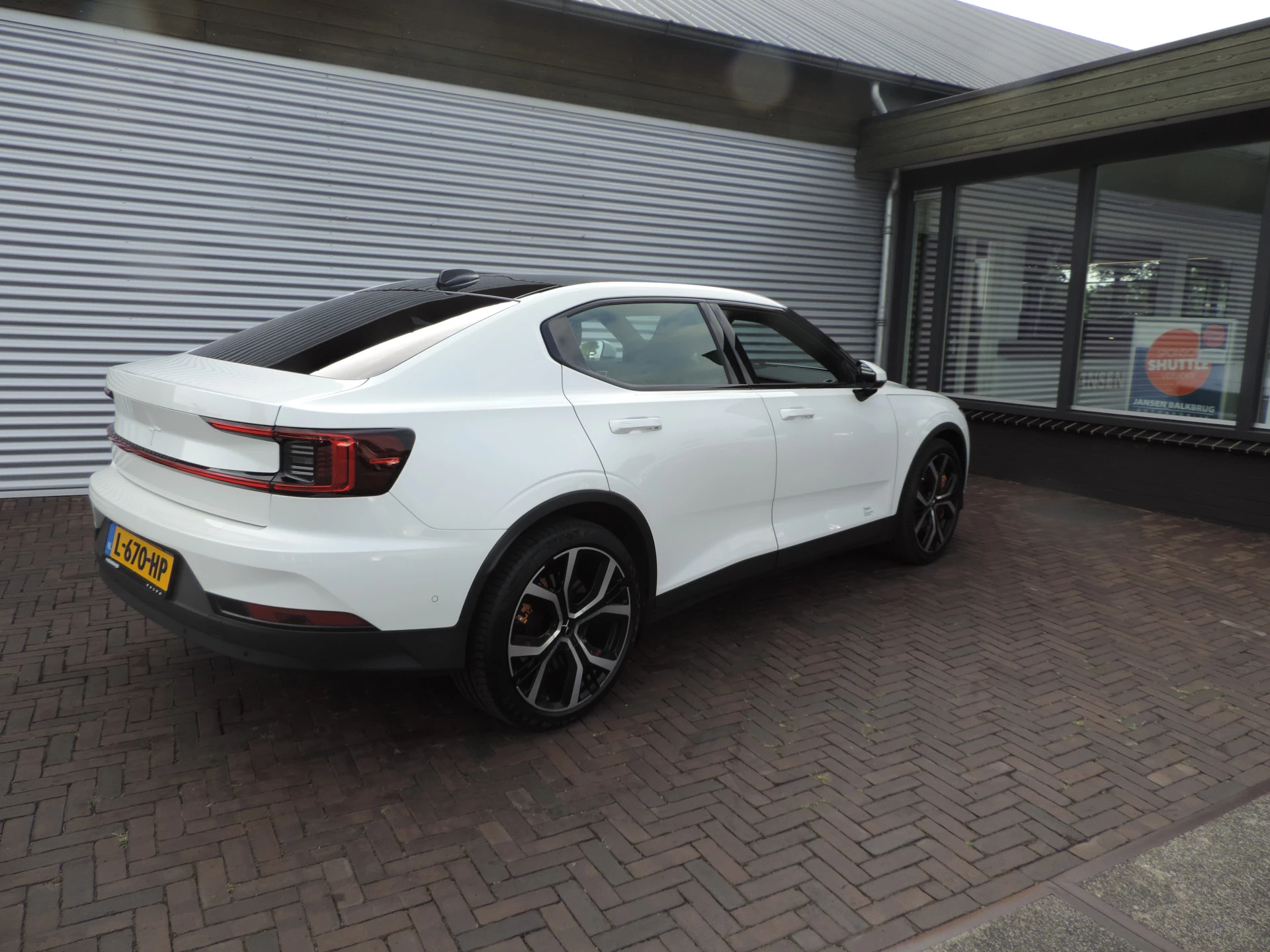 Hoofdafbeelding Polestar 2