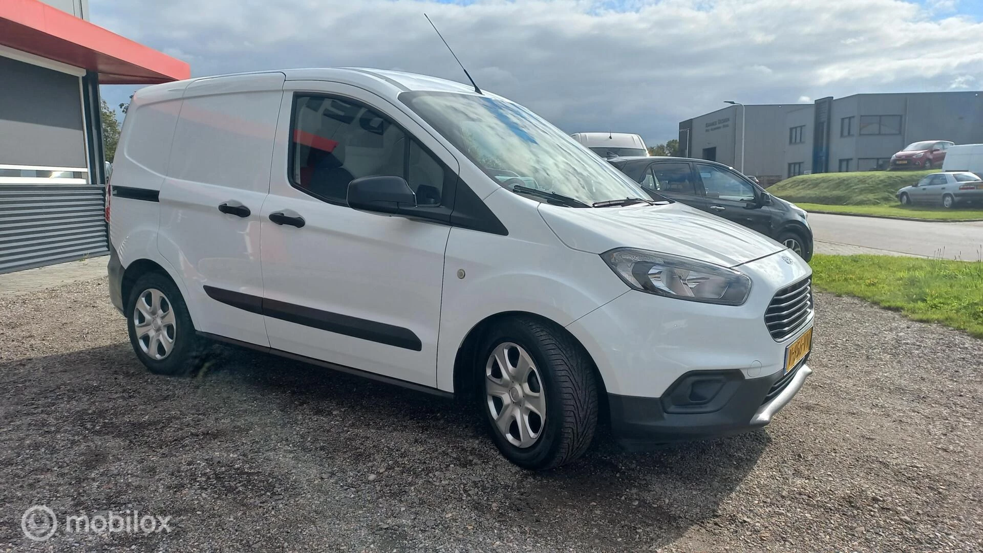 Hoofdafbeelding Ford Transit Courier