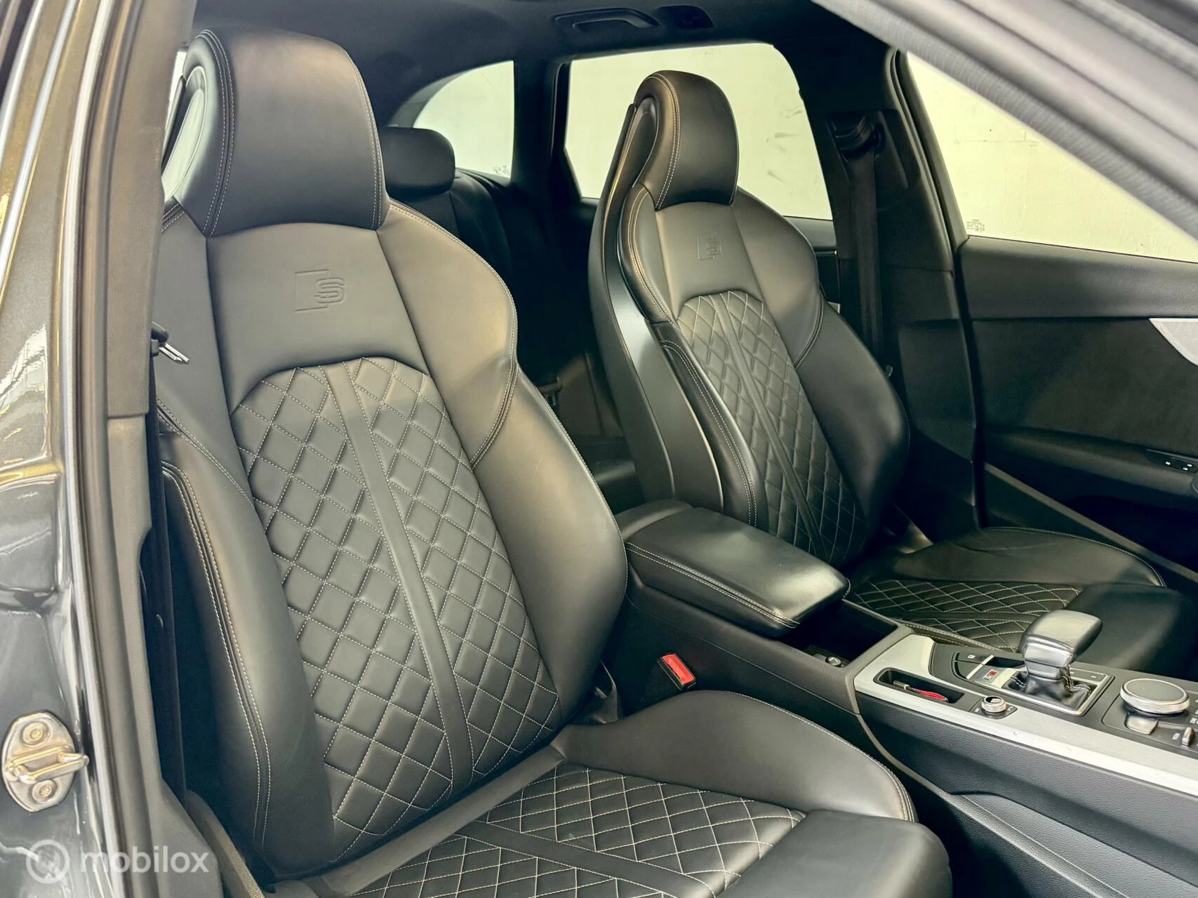 Hoofdafbeelding Audi S4