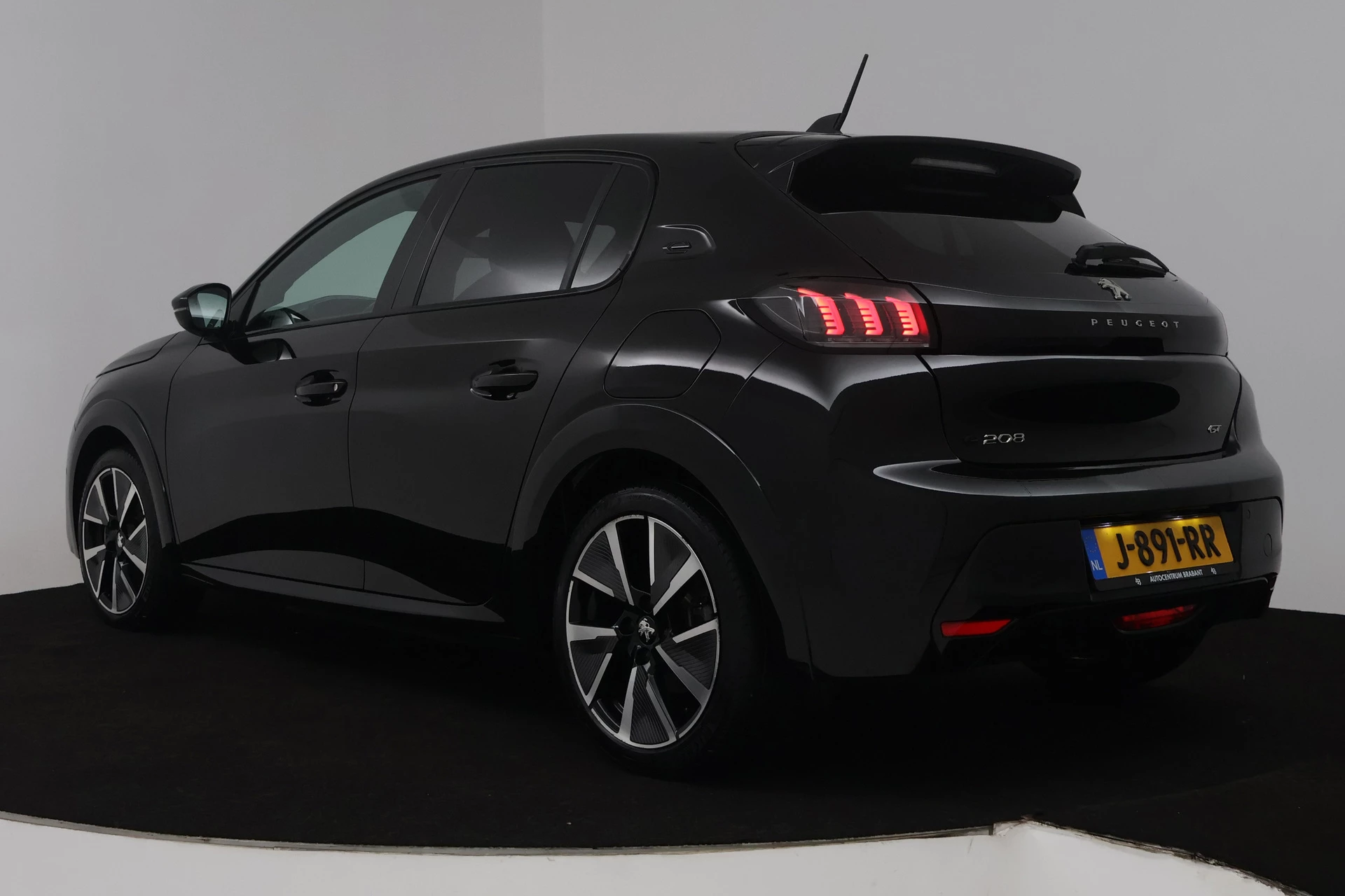 Hoofdafbeelding Peugeot e-208