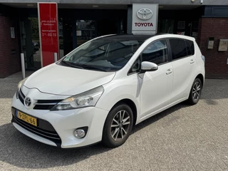 Toyota Verso 1.8 VVT-i ASPIRATION TREKHAAK 1300KG TREKGEW STOELVERW PANODAK CLIMA CAMERA CRUISE LM-VELGEN