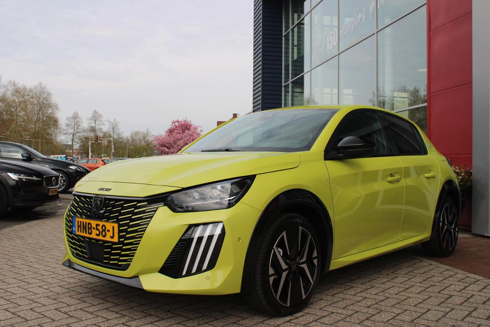 Hoofdafbeelding Peugeot e-208