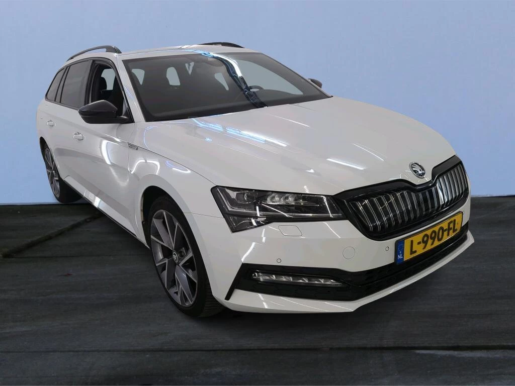 Hoofdafbeelding Škoda Superb