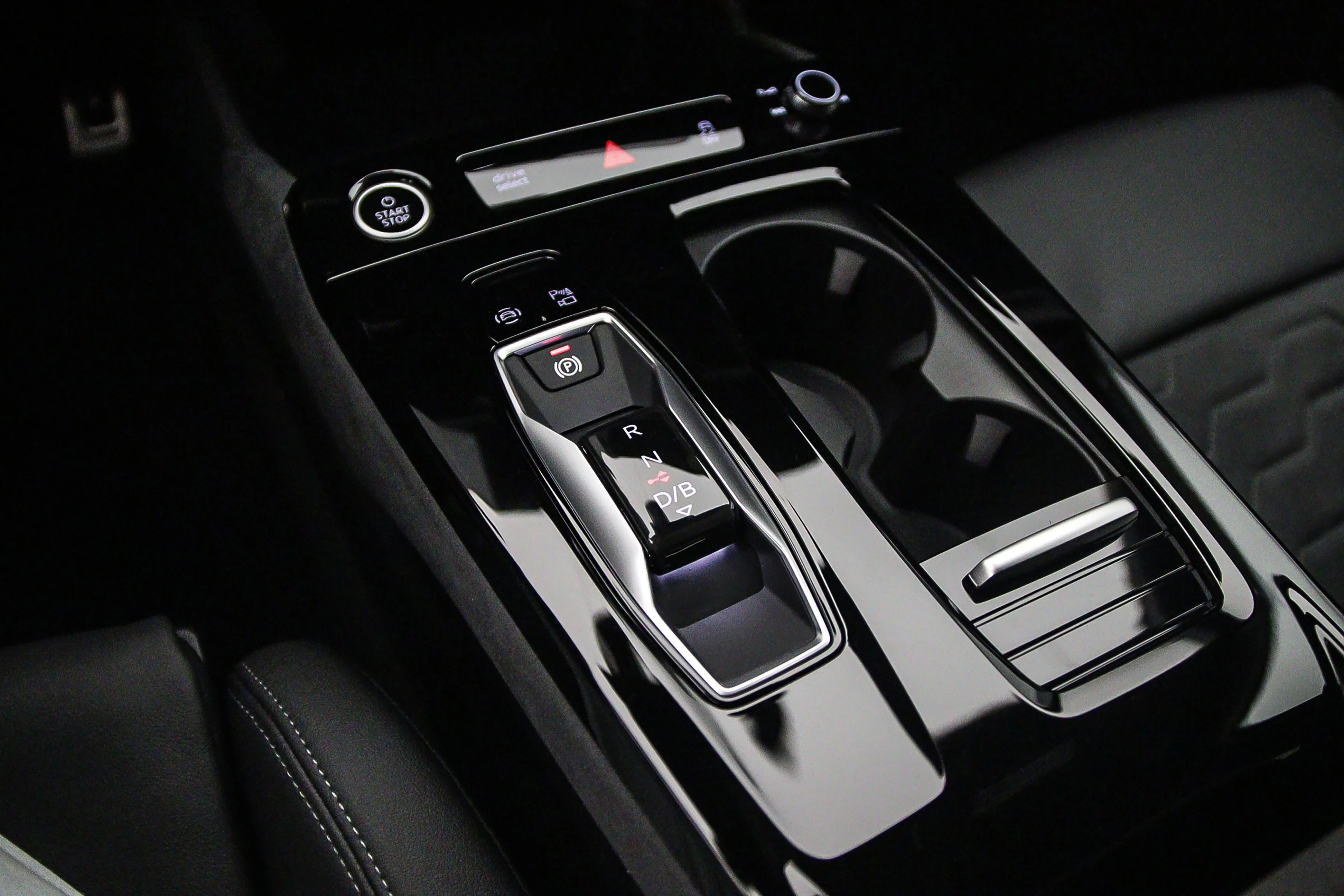 Hoofdafbeelding Audi A6 Avant e-tron