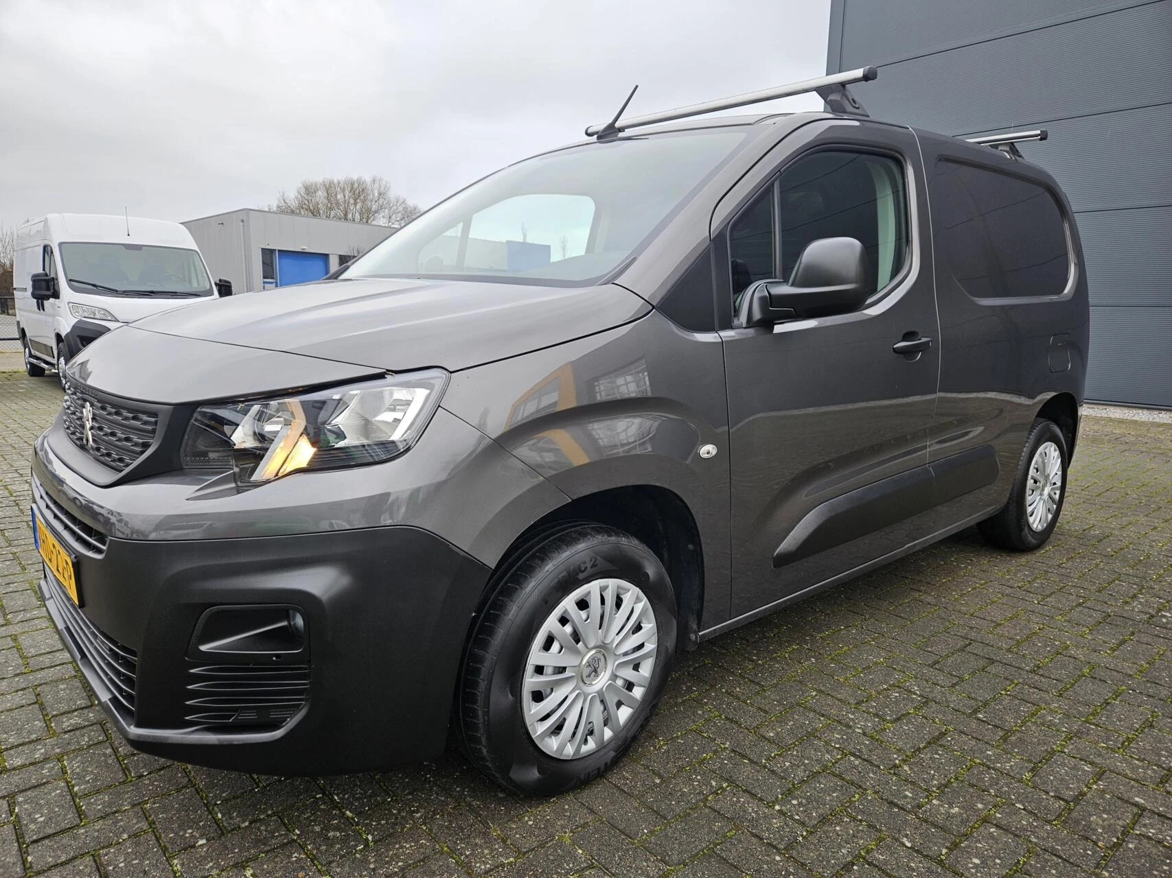 Hoofdafbeelding Peugeot Partner