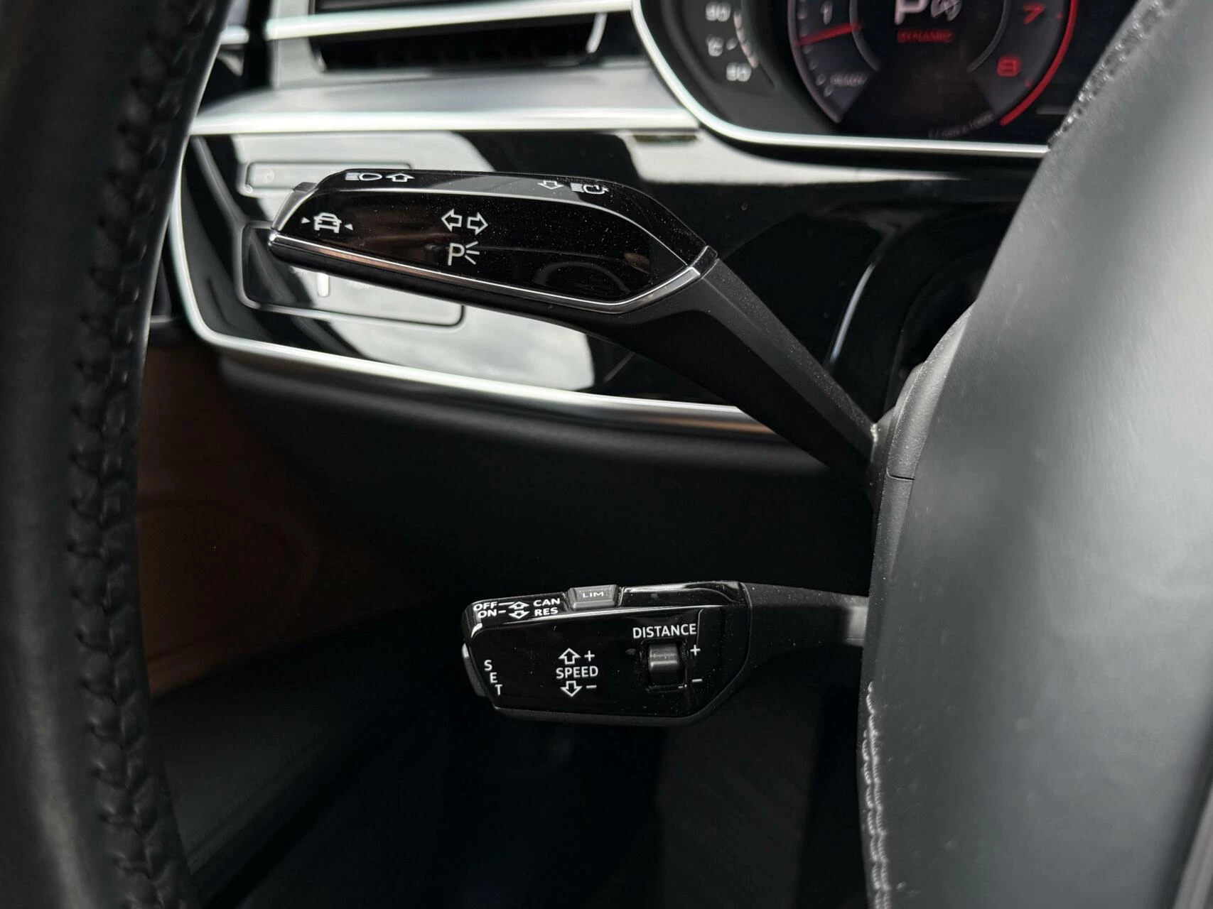 Hoofdafbeelding Audi A8