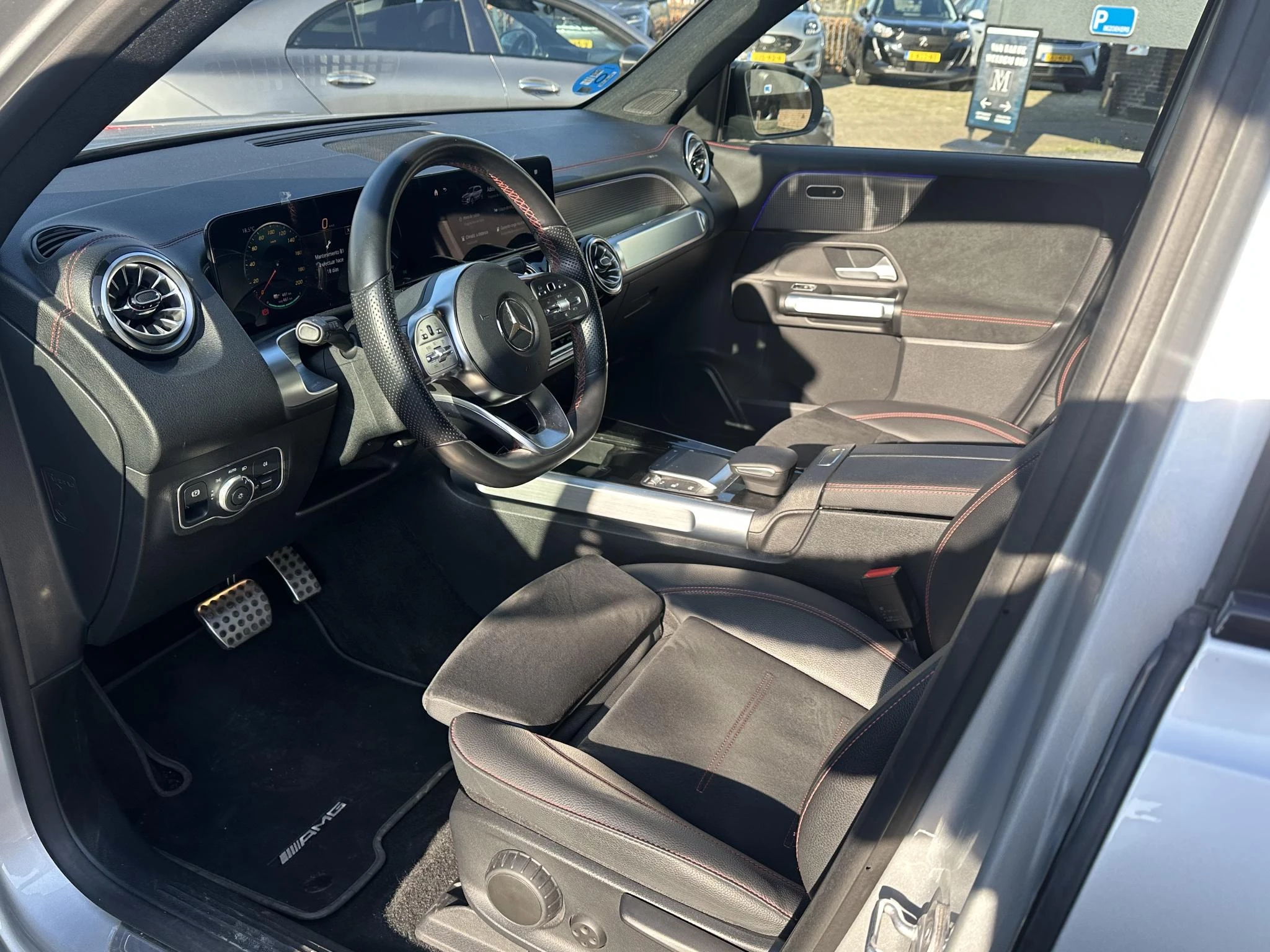 Hoofdafbeelding Mercedes-Benz EQB