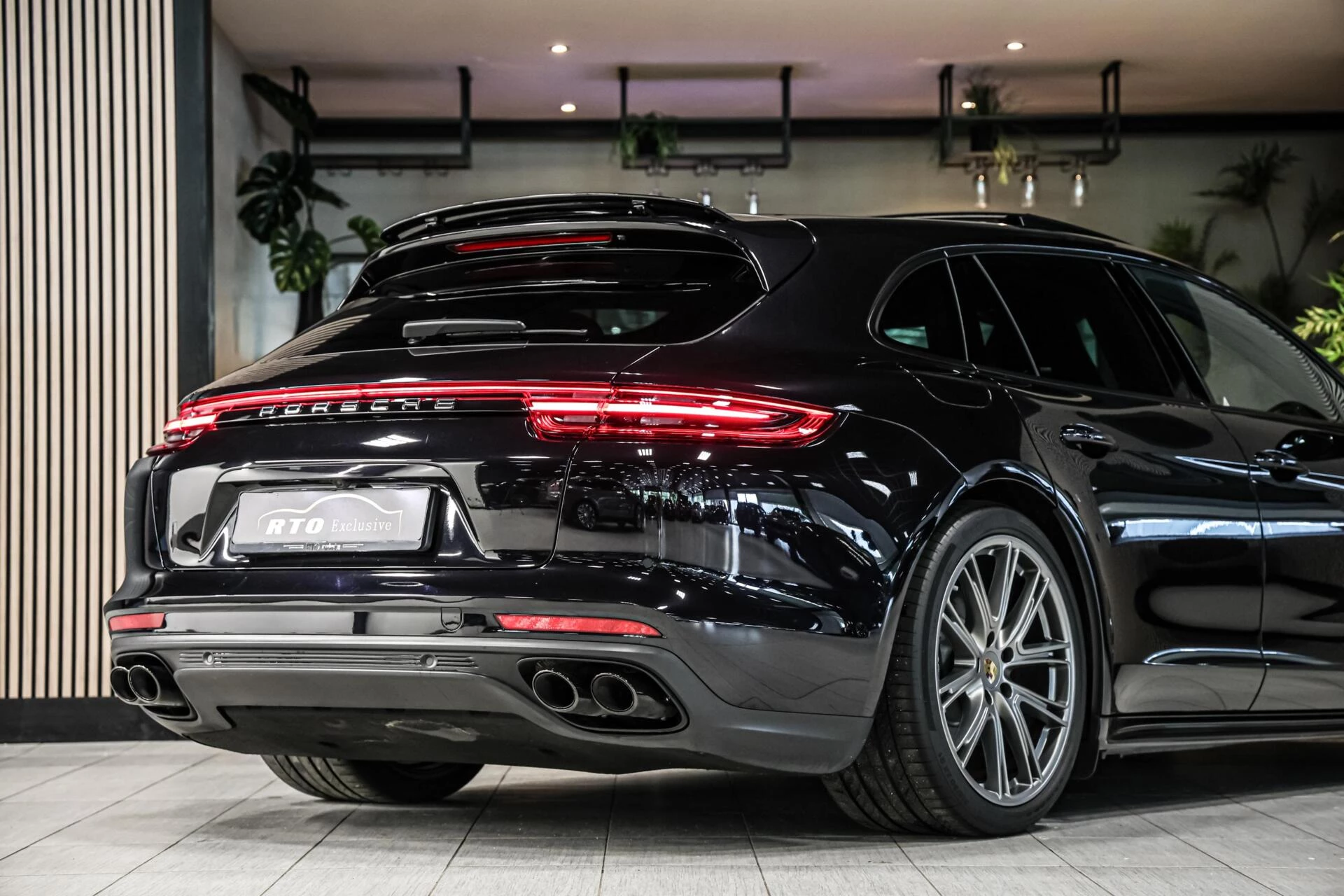 Hoofdafbeelding Porsche Panamera