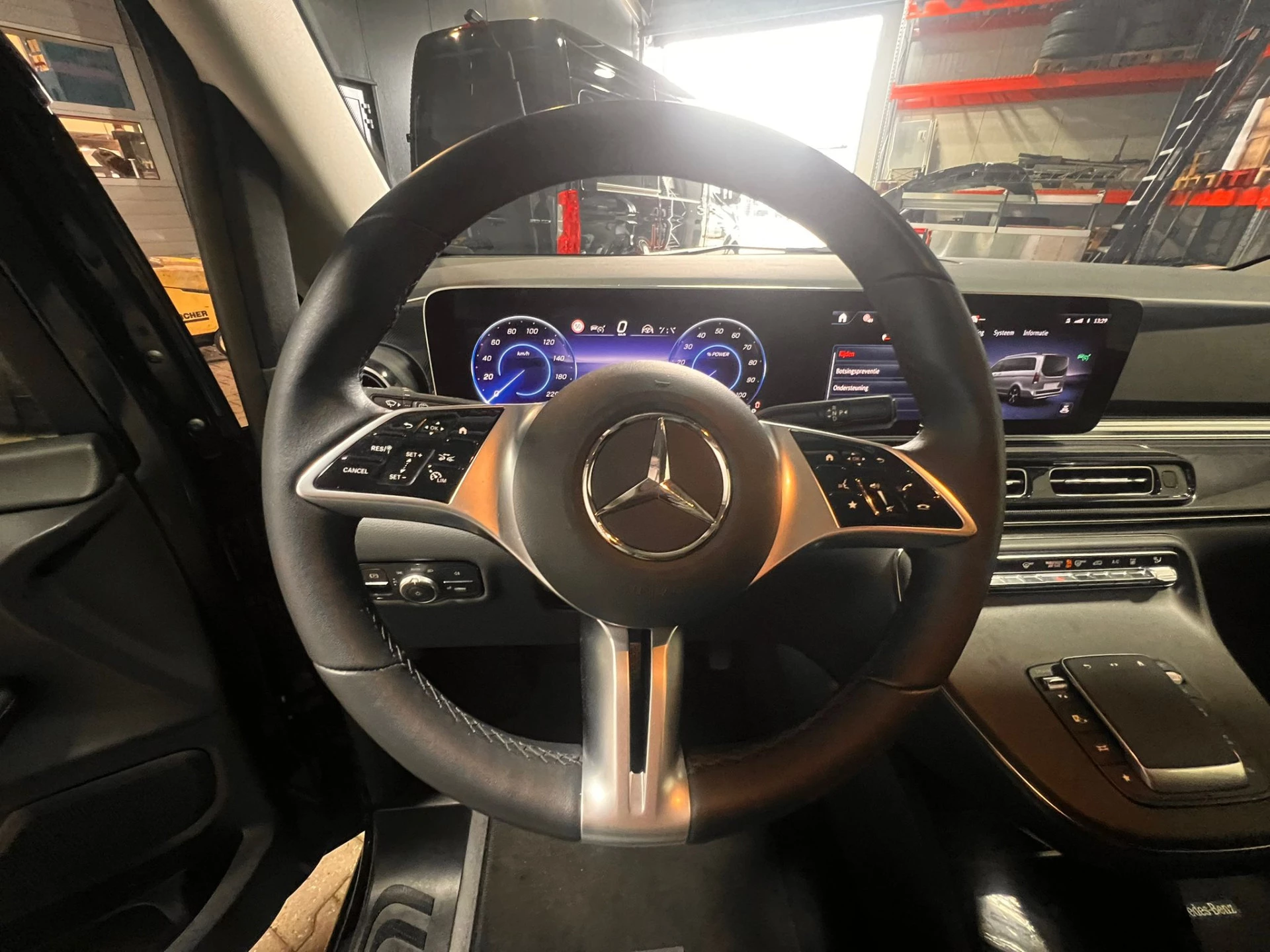 Hoofdafbeelding Mercedes-Benz EQV