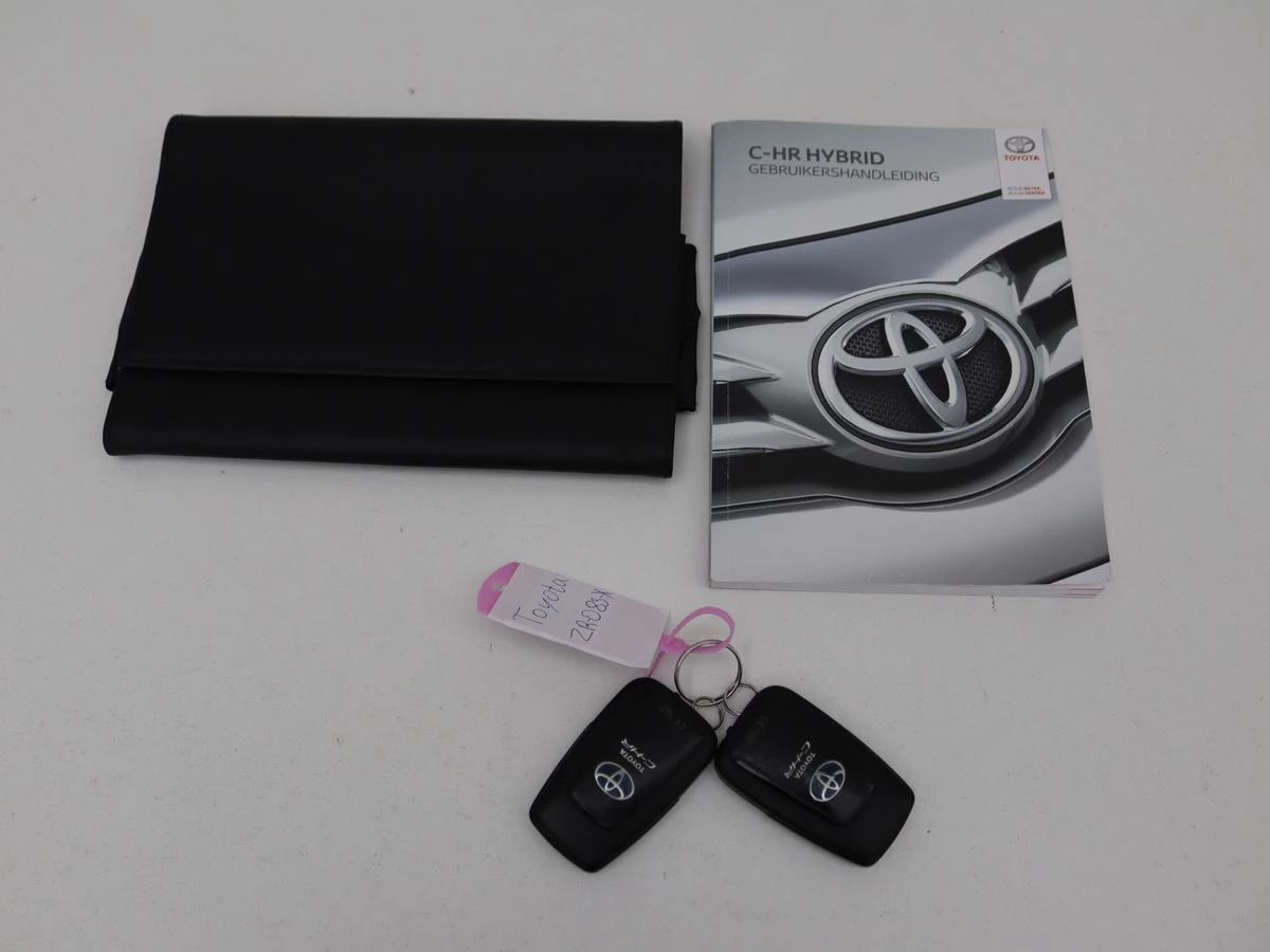 Hoofdafbeelding Toyota C-HR