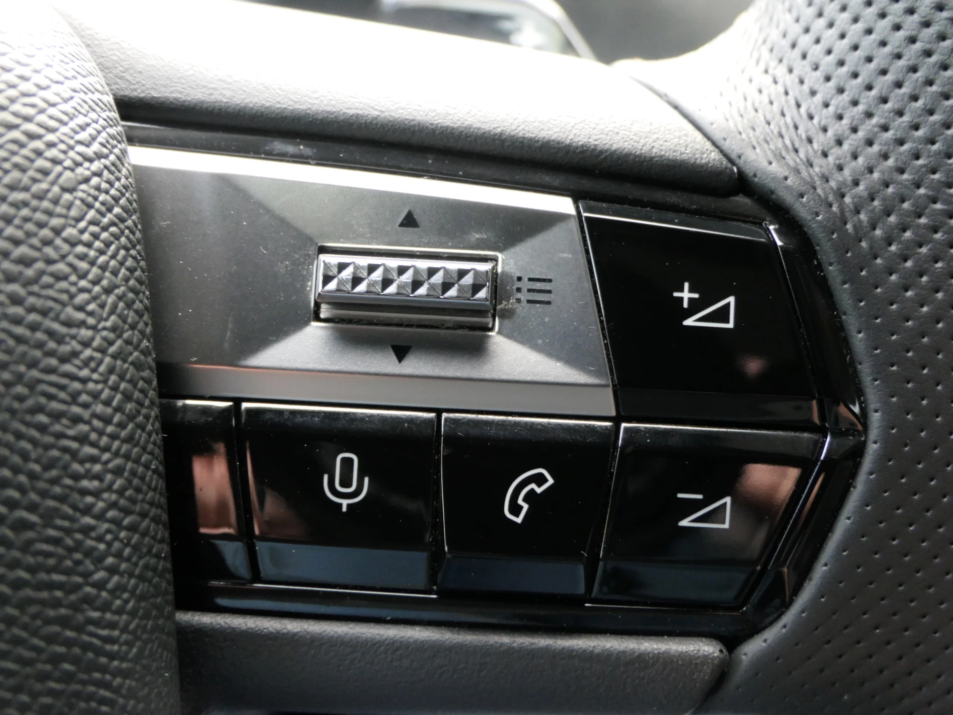 Hoofdafbeelding DS DS 3
