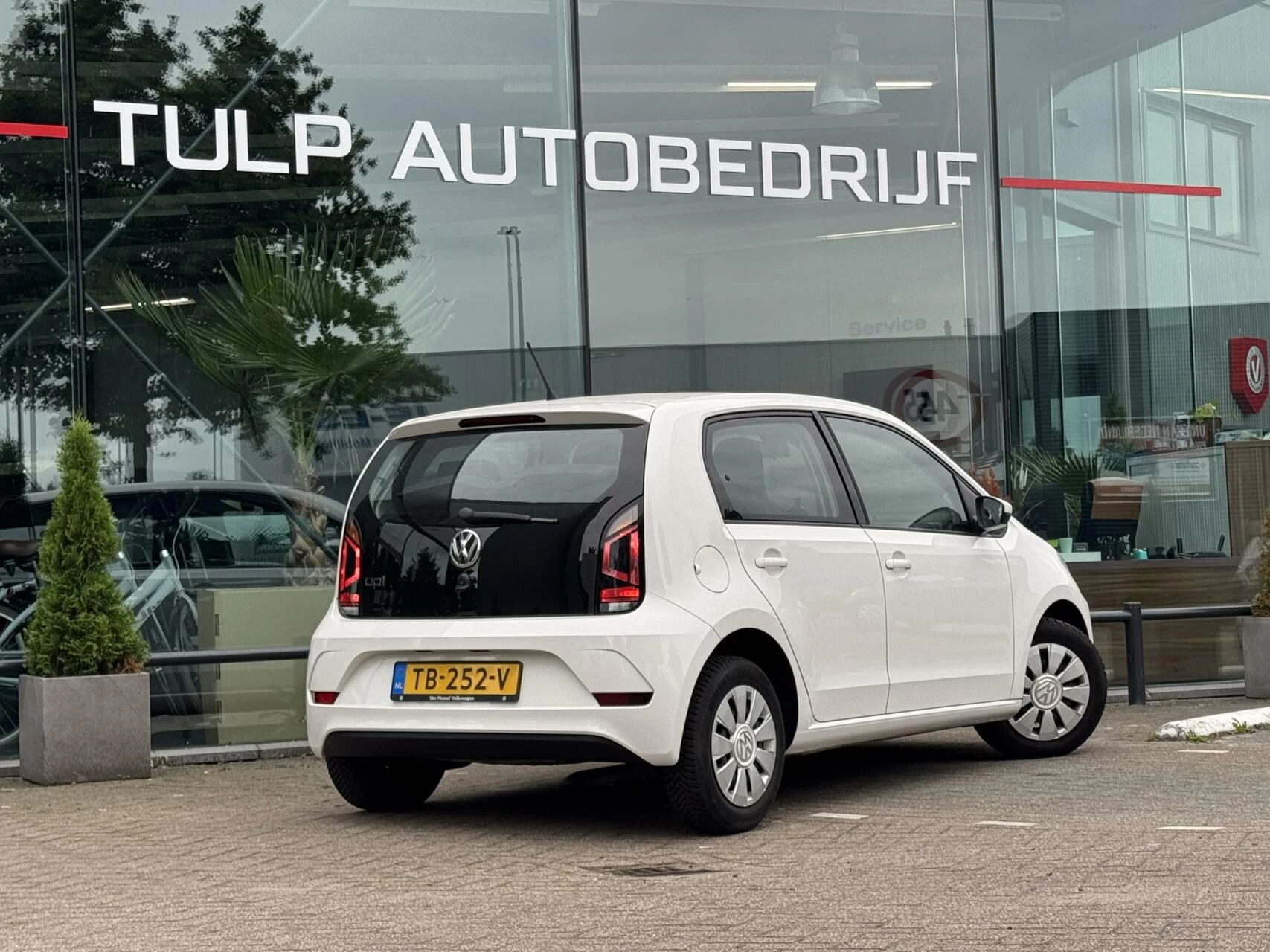 Hoofdafbeelding Volkswagen up!