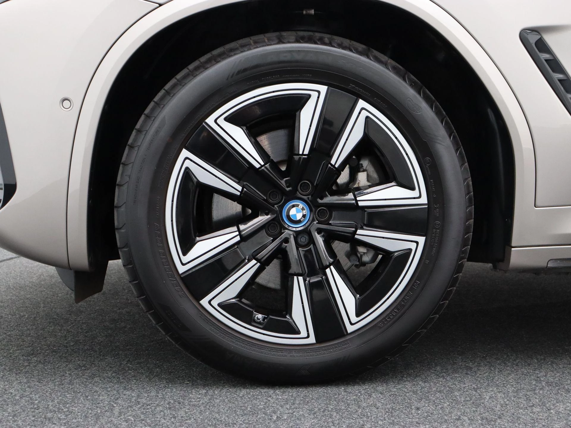 Hoofdafbeelding BMW iX3