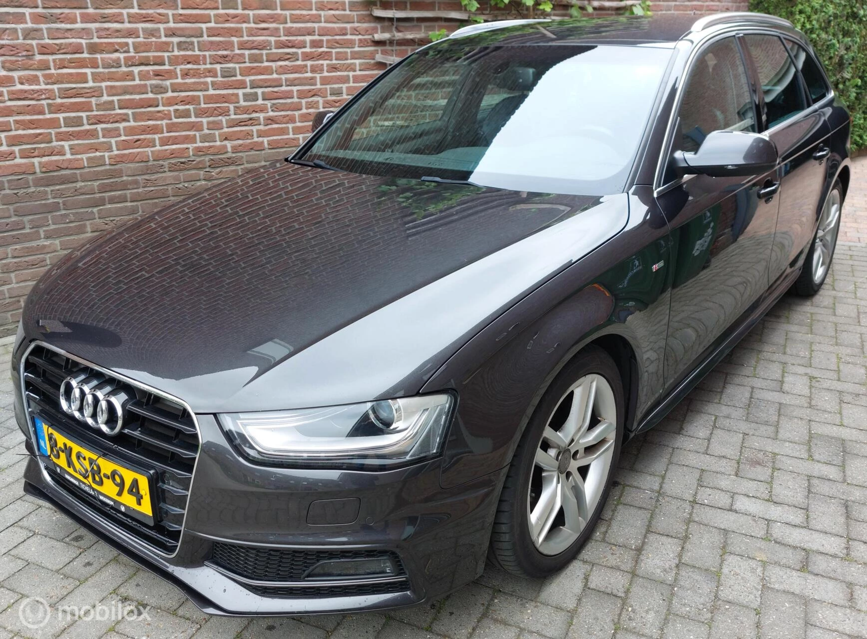 Hoofdafbeelding Audi A4