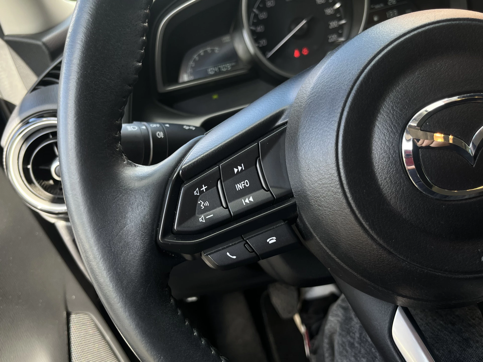 Hoofdafbeelding Mazda 2