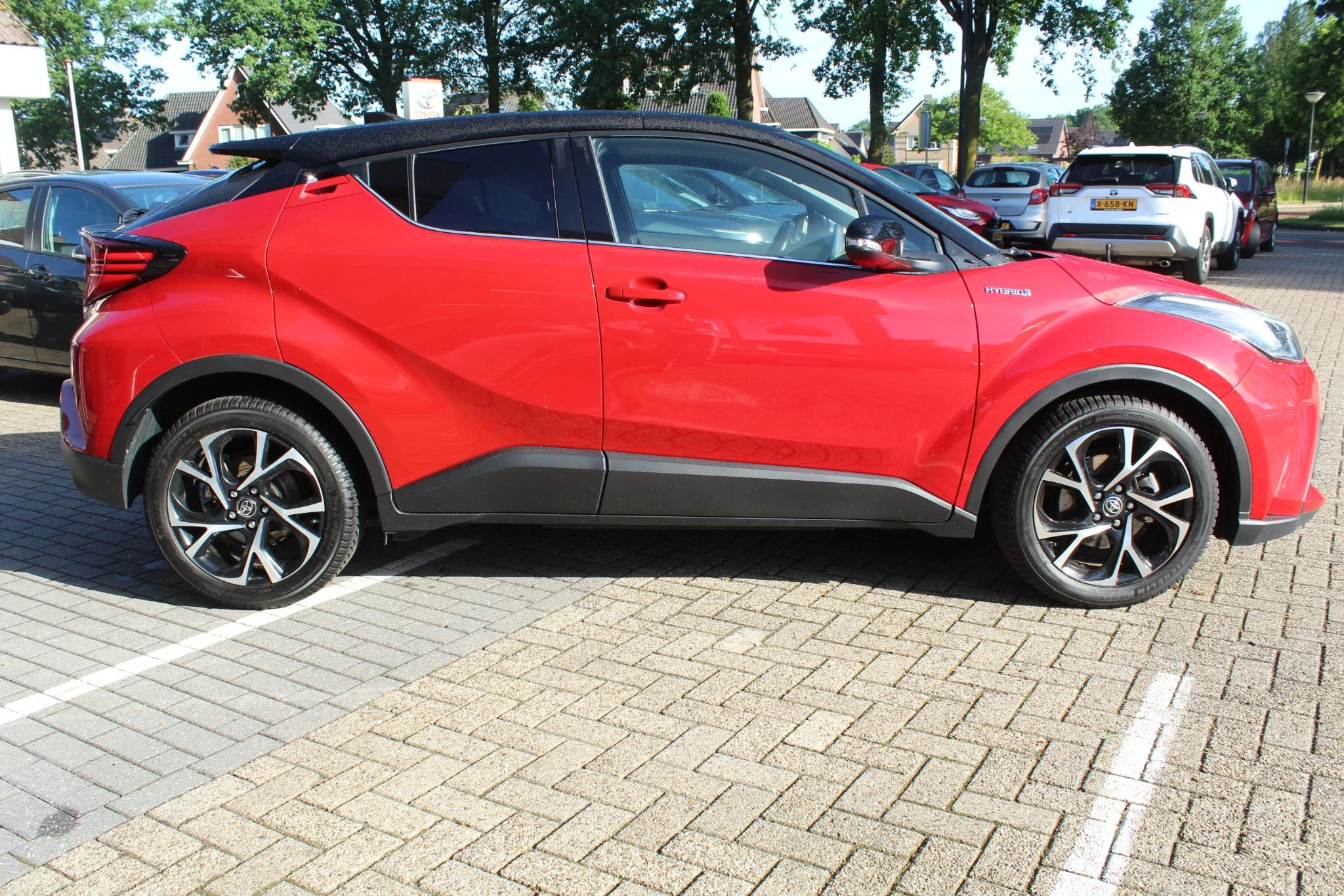 Hoofdafbeelding Toyota C-HR