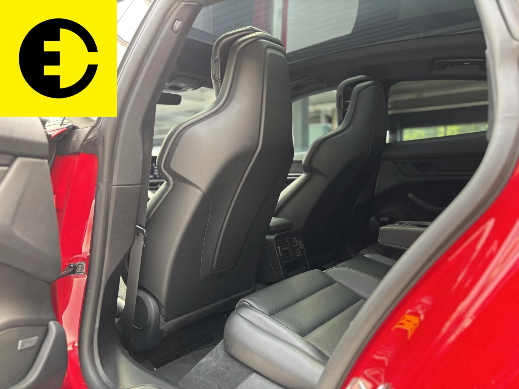 Hoofdafbeelding Porsche Taycan