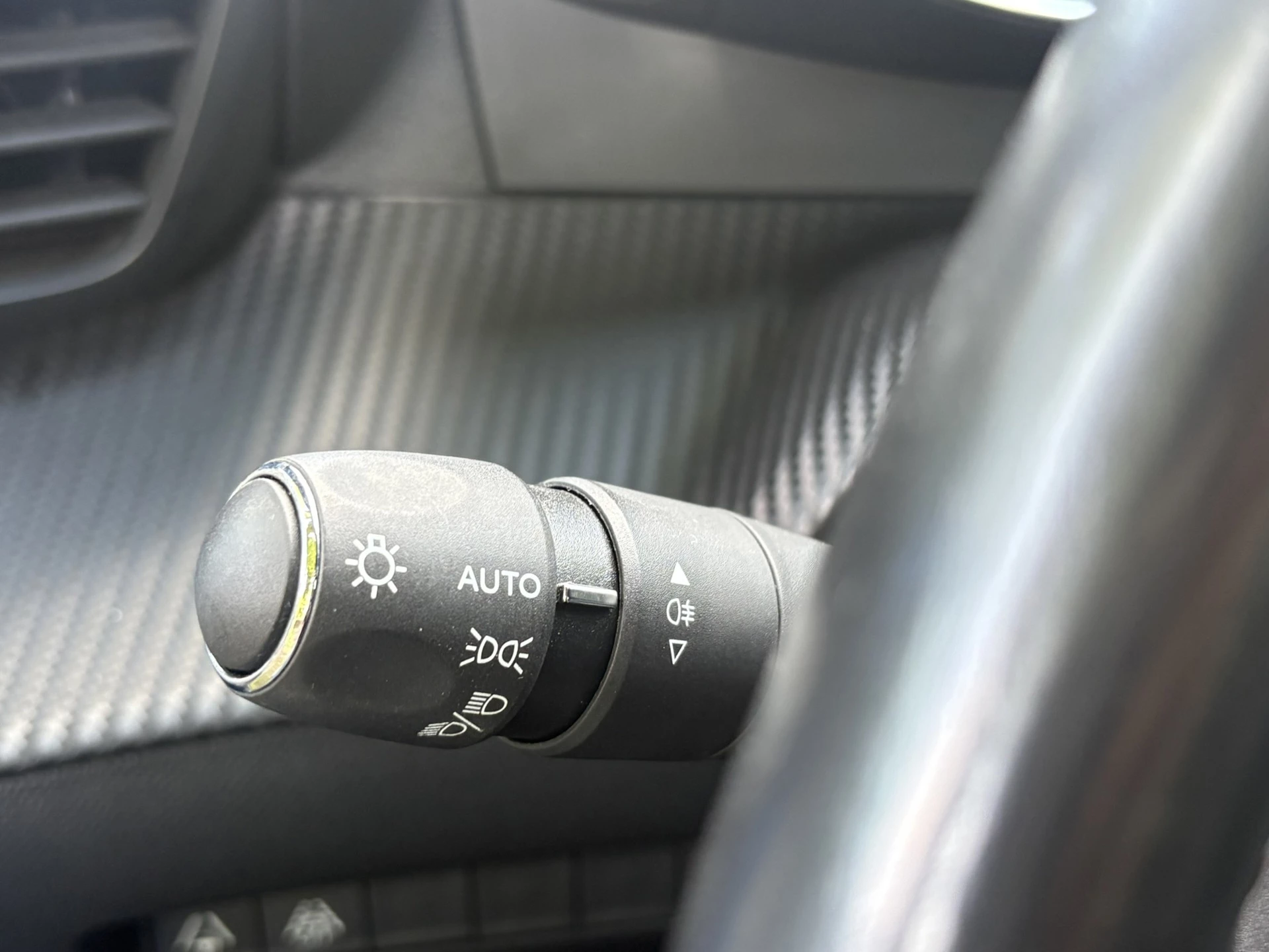Hoofdafbeelding Peugeot e-208