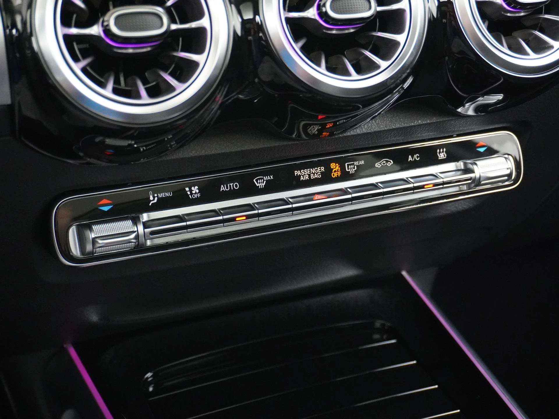 Hoofdafbeelding Mercedes-Benz EQB