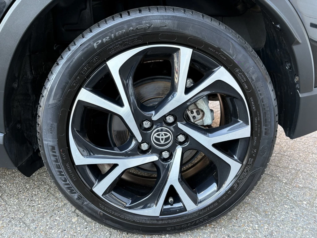 Hoofdafbeelding Toyota C-HR