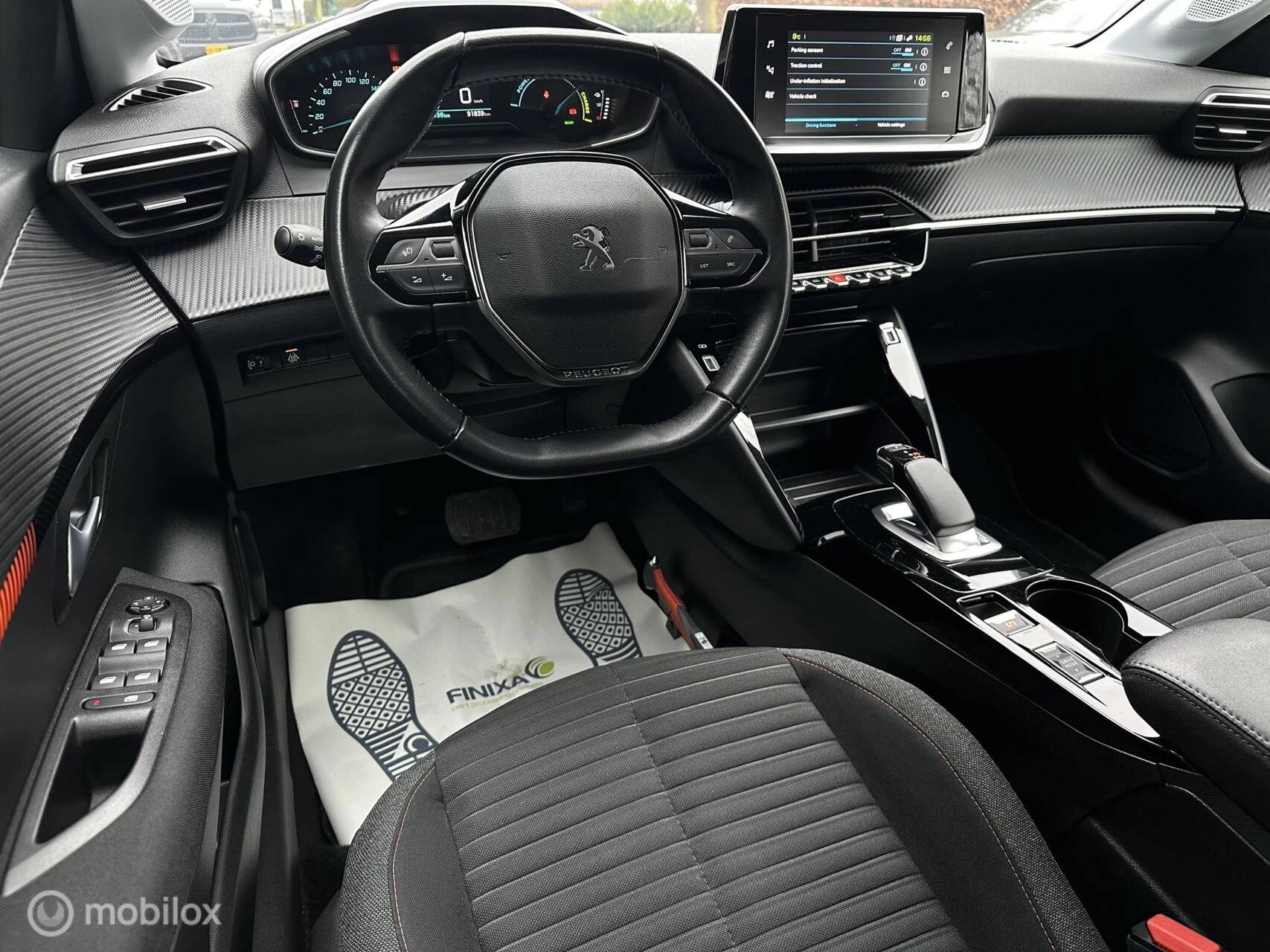 Hoofdafbeelding Peugeot e-208