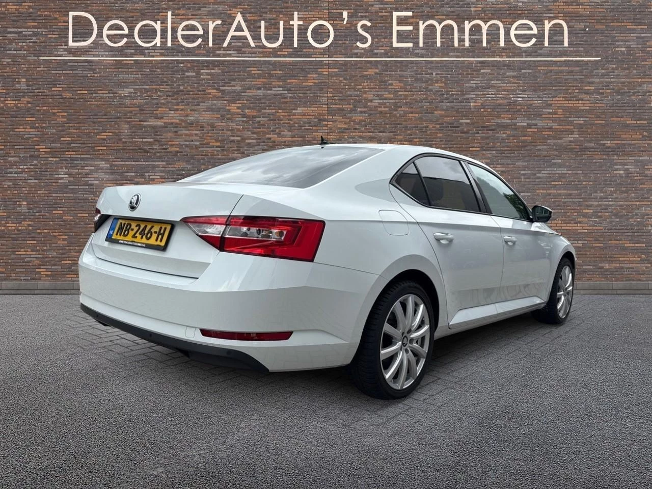 Hoofdafbeelding Škoda Superb