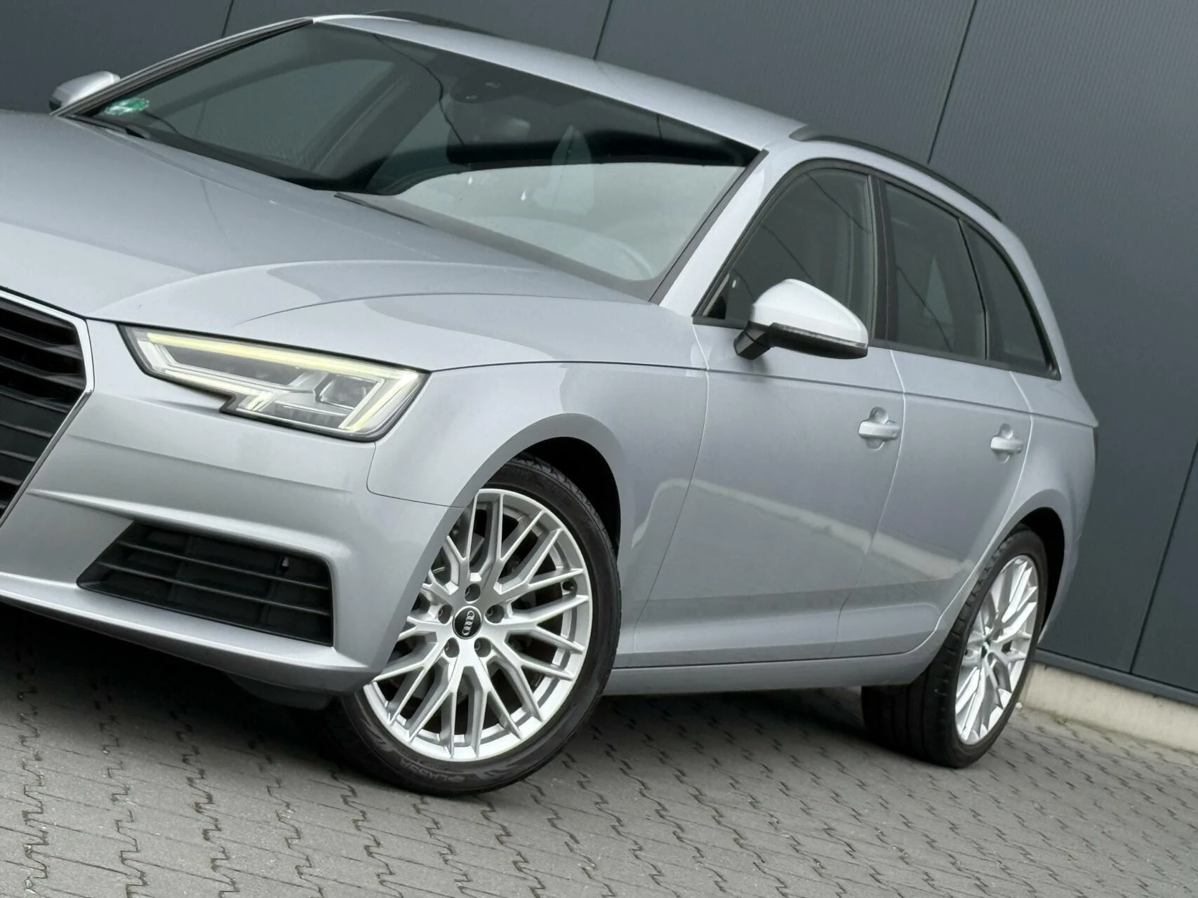 Hoofdafbeelding Audi A4