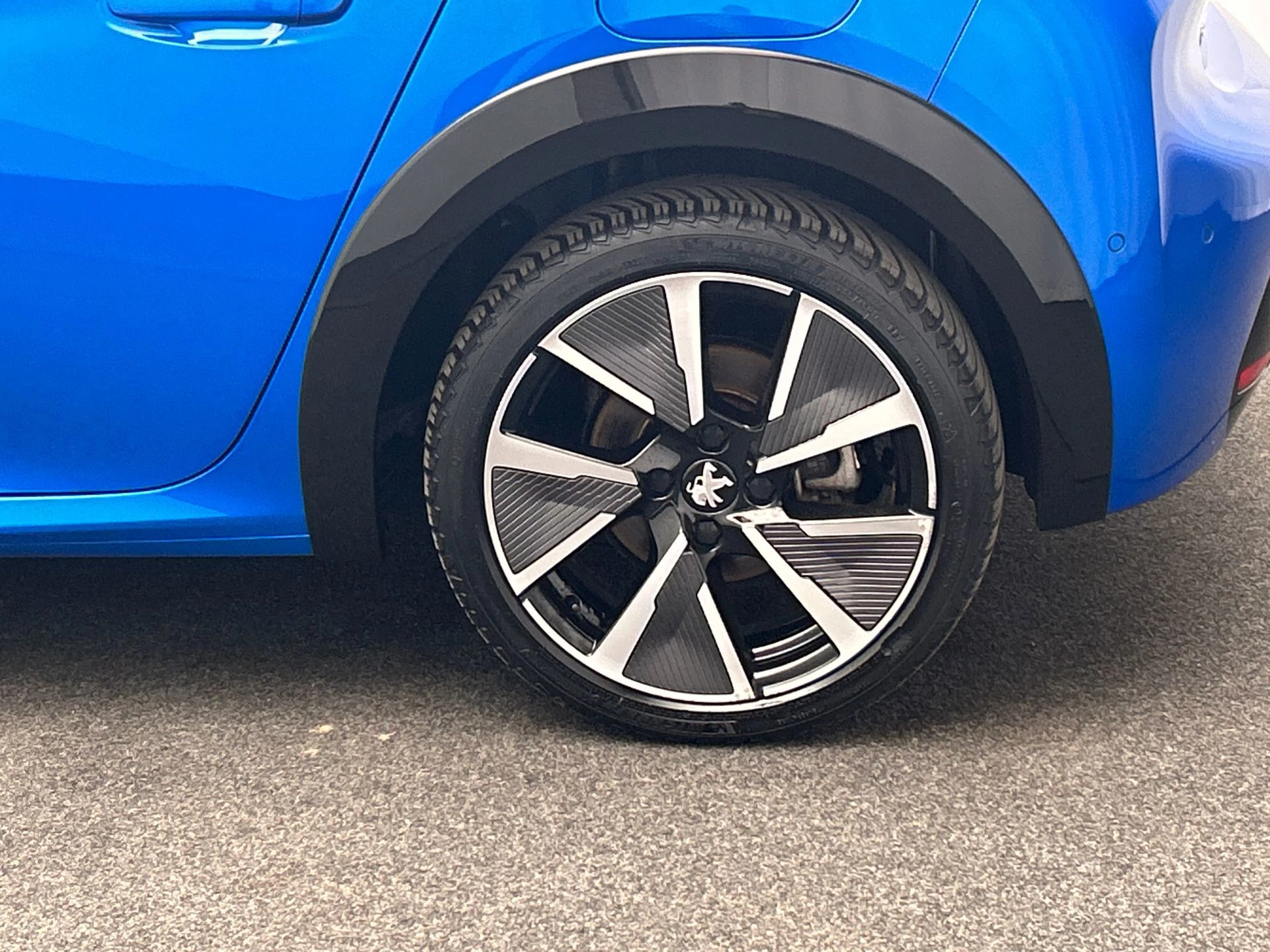 Hoofdafbeelding Peugeot e-208