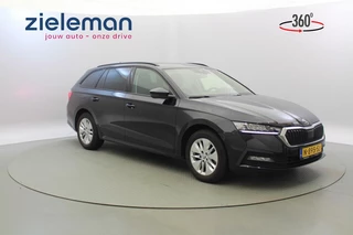 Hoofdafbeelding Škoda Octavia Škoda Octavia 1.0 e-TSI Hybrid Business Edition Automaat