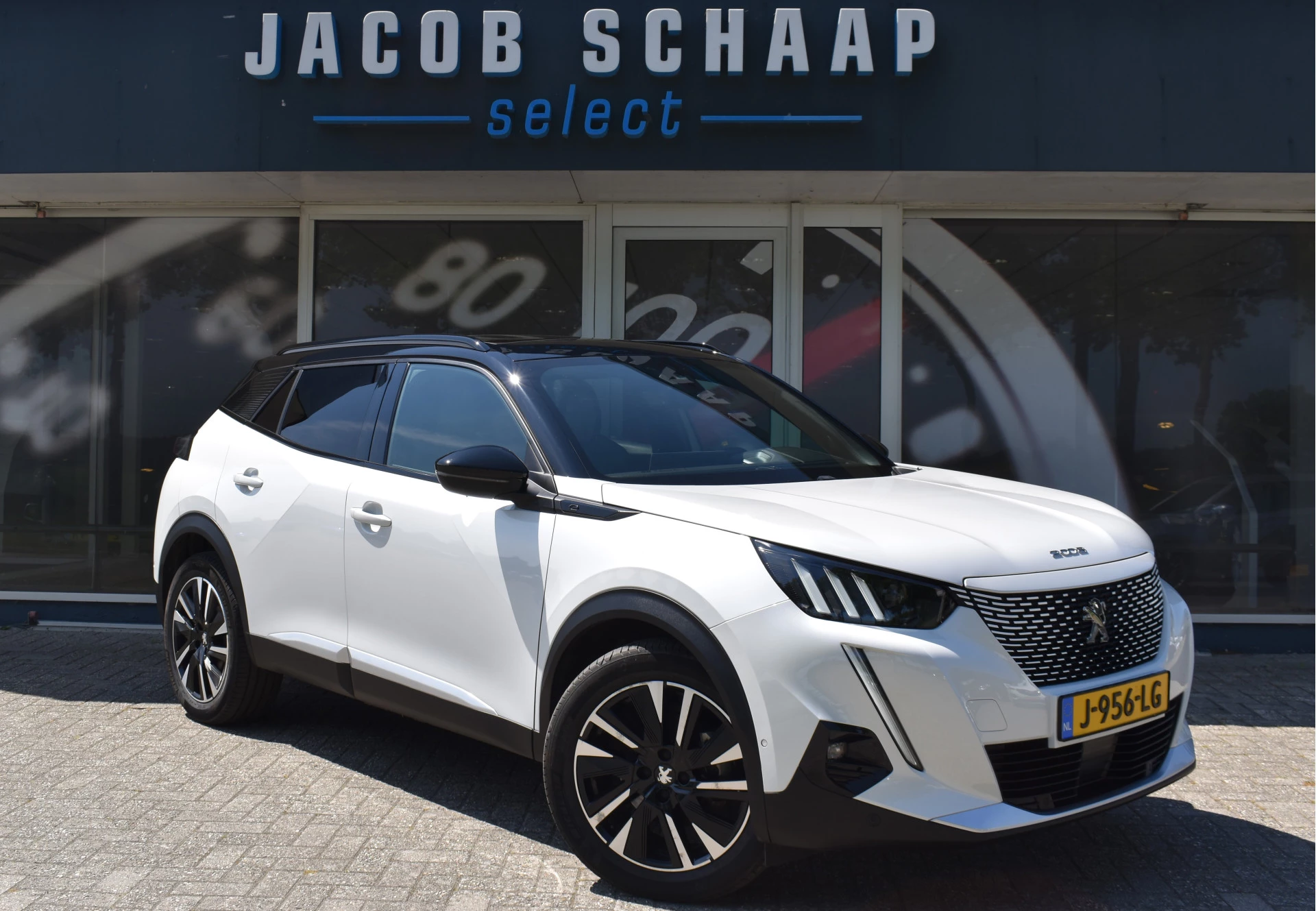 Hoofdafbeelding Peugeot e-2008