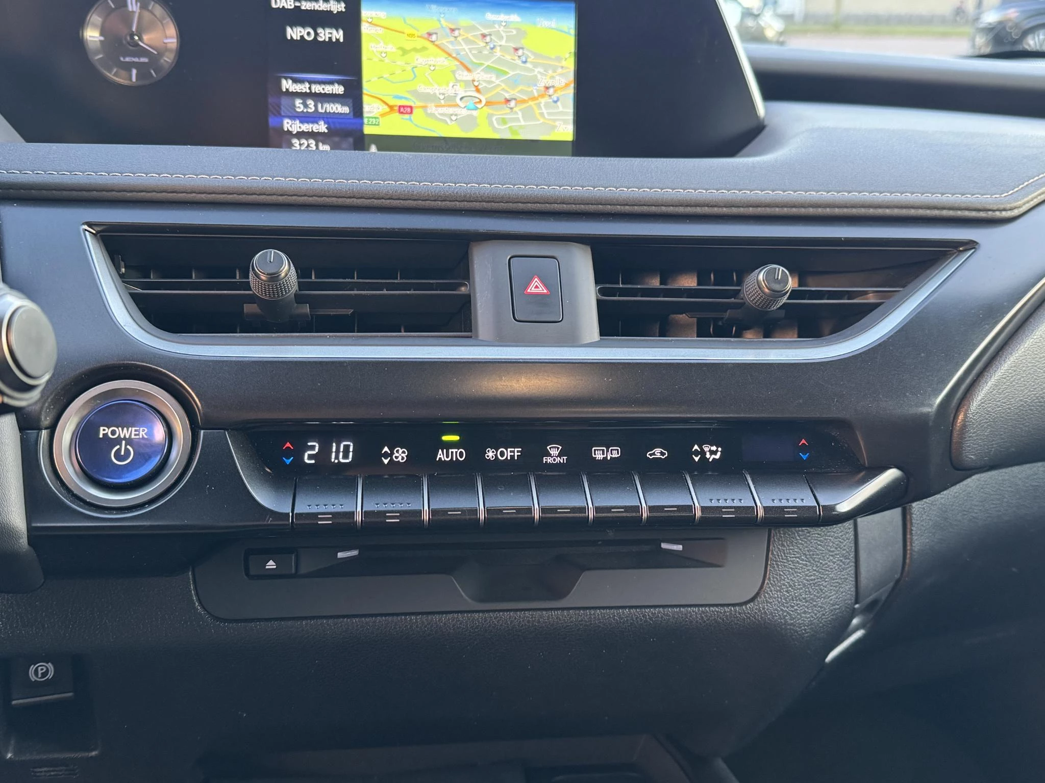 Hoofdafbeelding Lexus UX