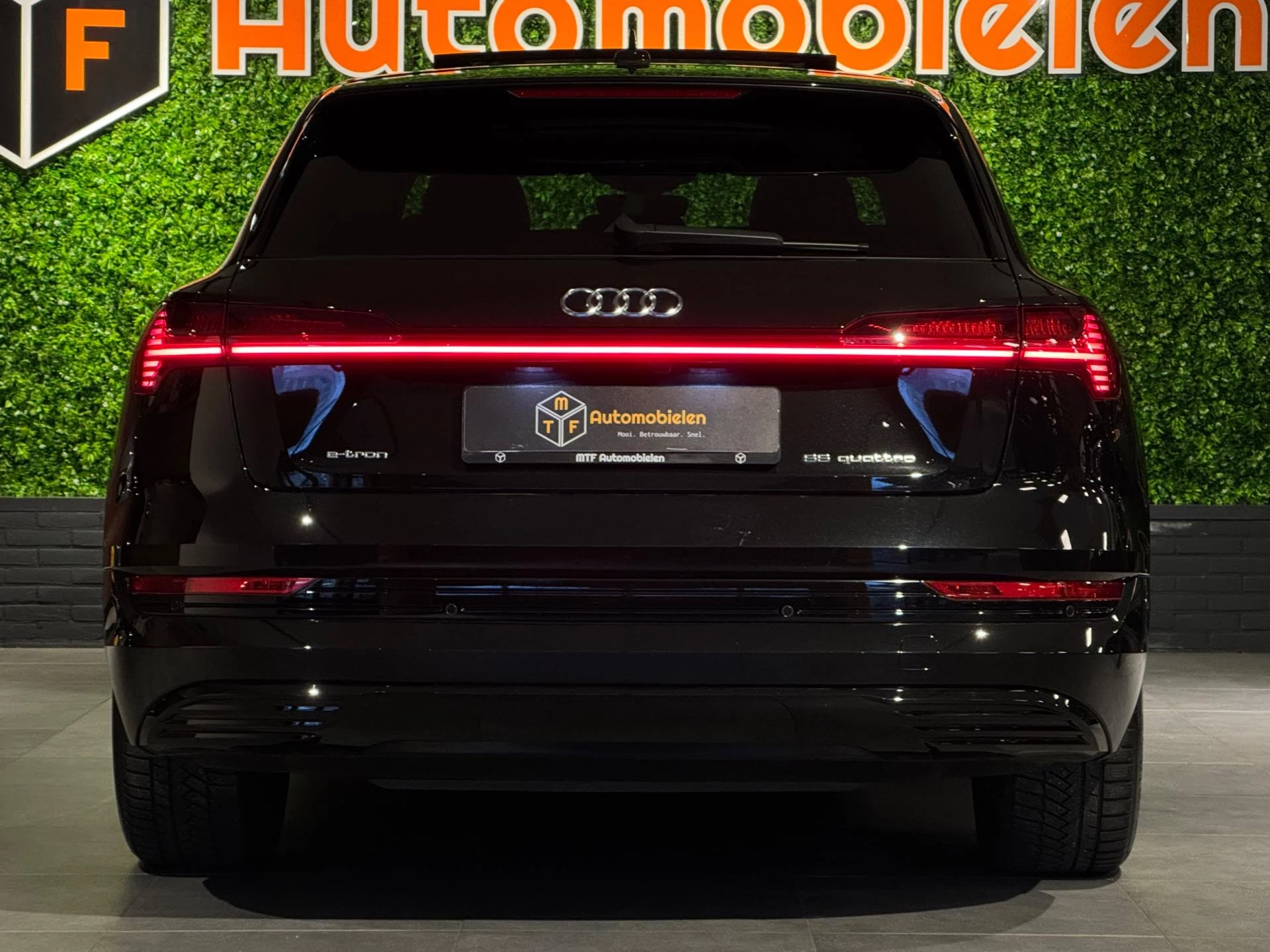 Hoofdafbeelding Audi e-tron