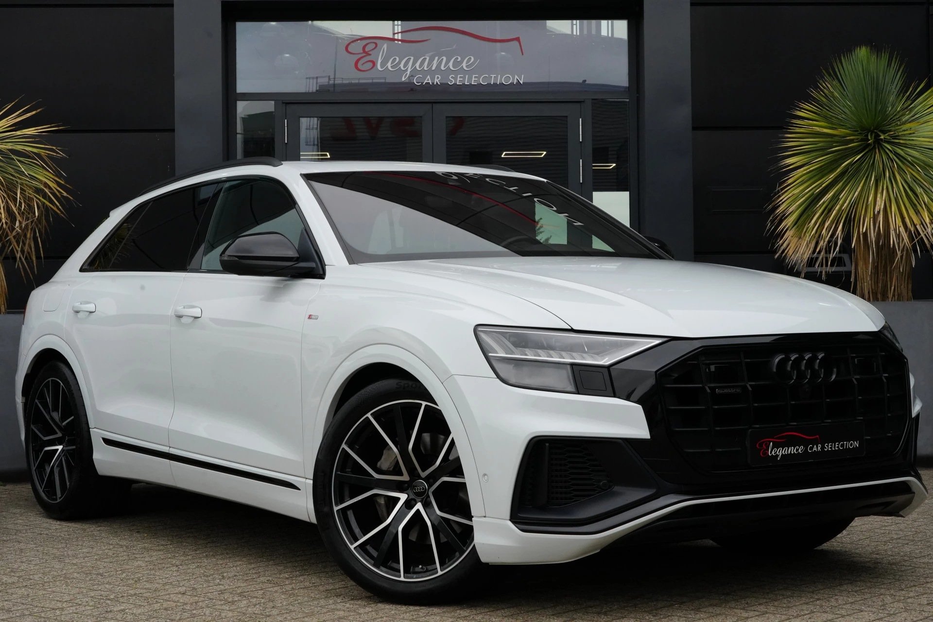 Hoofdafbeelding Audi Q8
