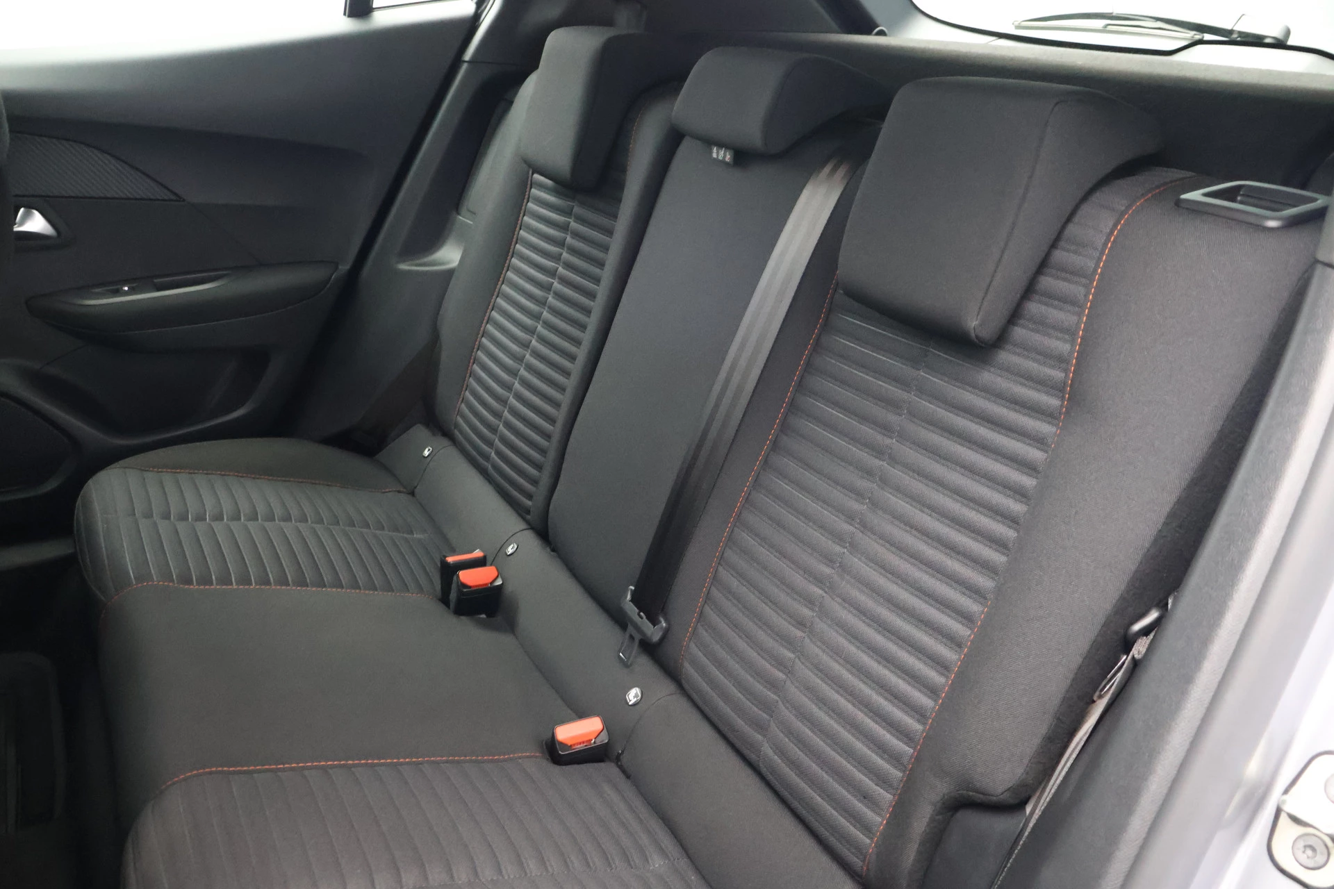 Hoofdafbeelding Peugeot e-2008