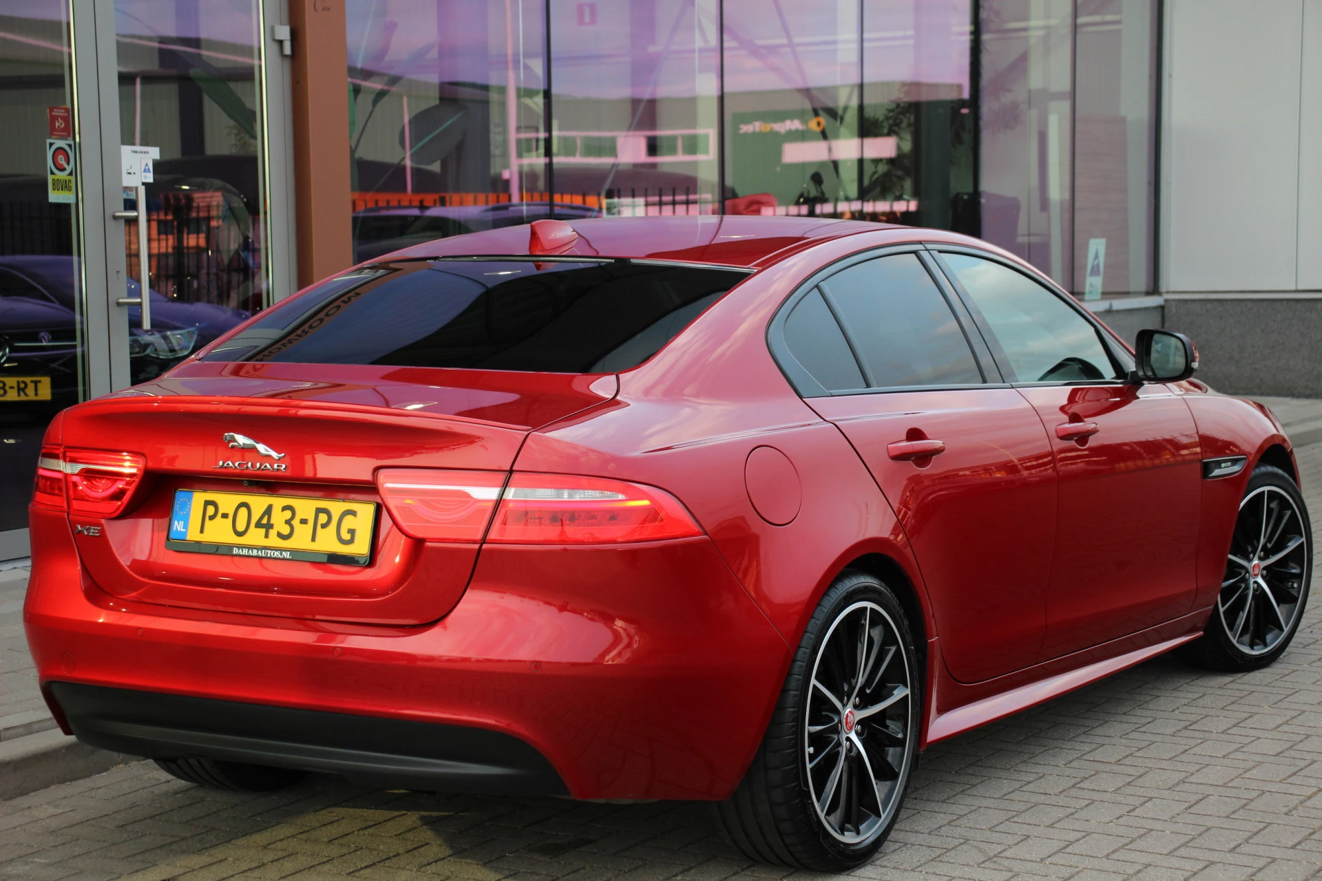 Hoofdafbeelding Jaguar XE