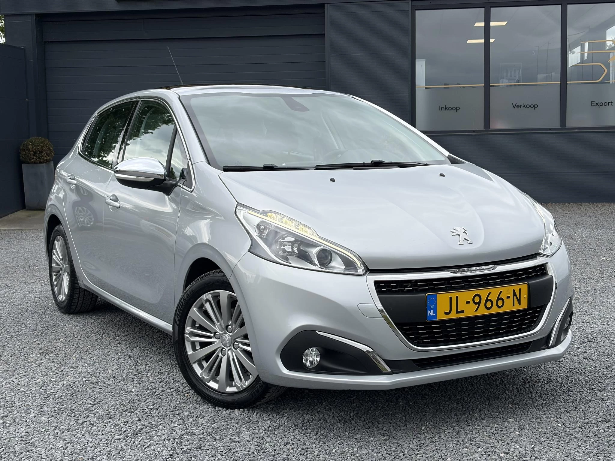 Hoofdafbeelding Peugeot 208