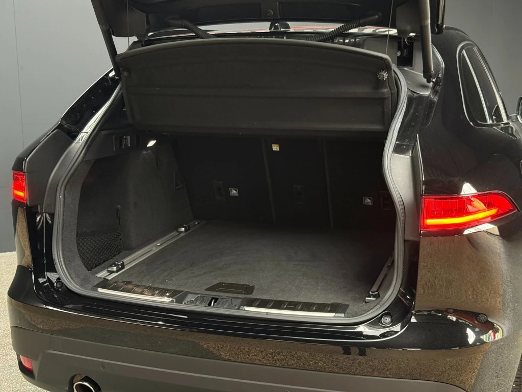 Hoofdafbeelding Jaguar F-PACE