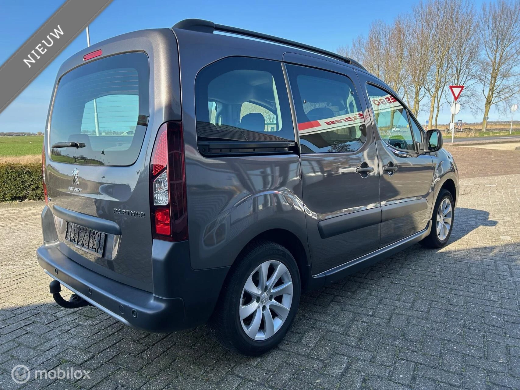 Hoofdafbeelding Peugeot Partner