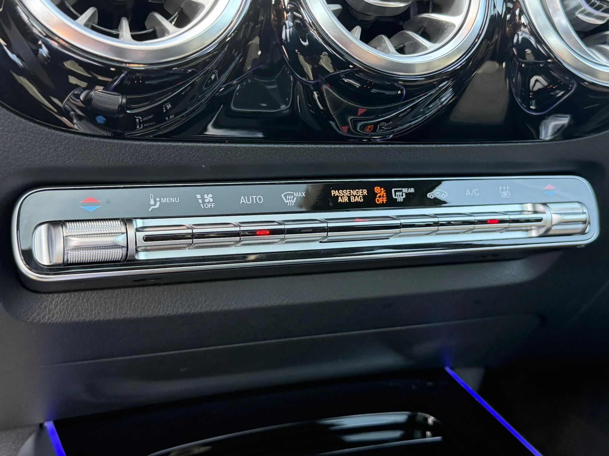 Hoofdafbeelding Mercedes-Benz EQA