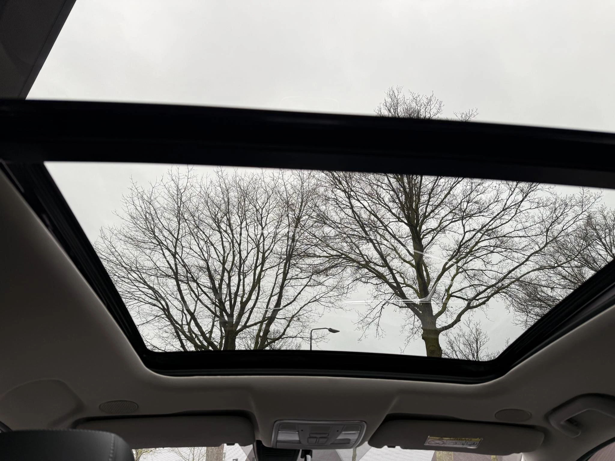 Hoofdafbeelding DFSK E5 PHEV