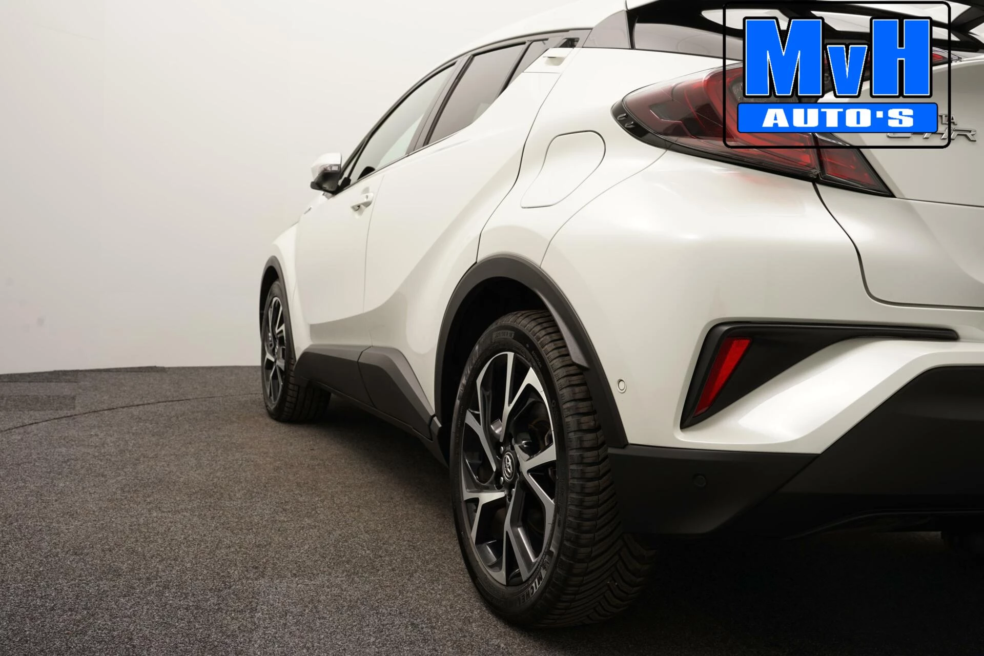 Hoofdafbeelding Toyota C-HR