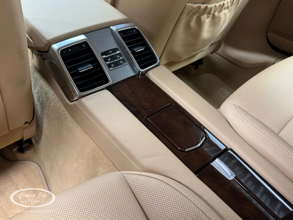 Hoofdafbeelding Porsche Panamera