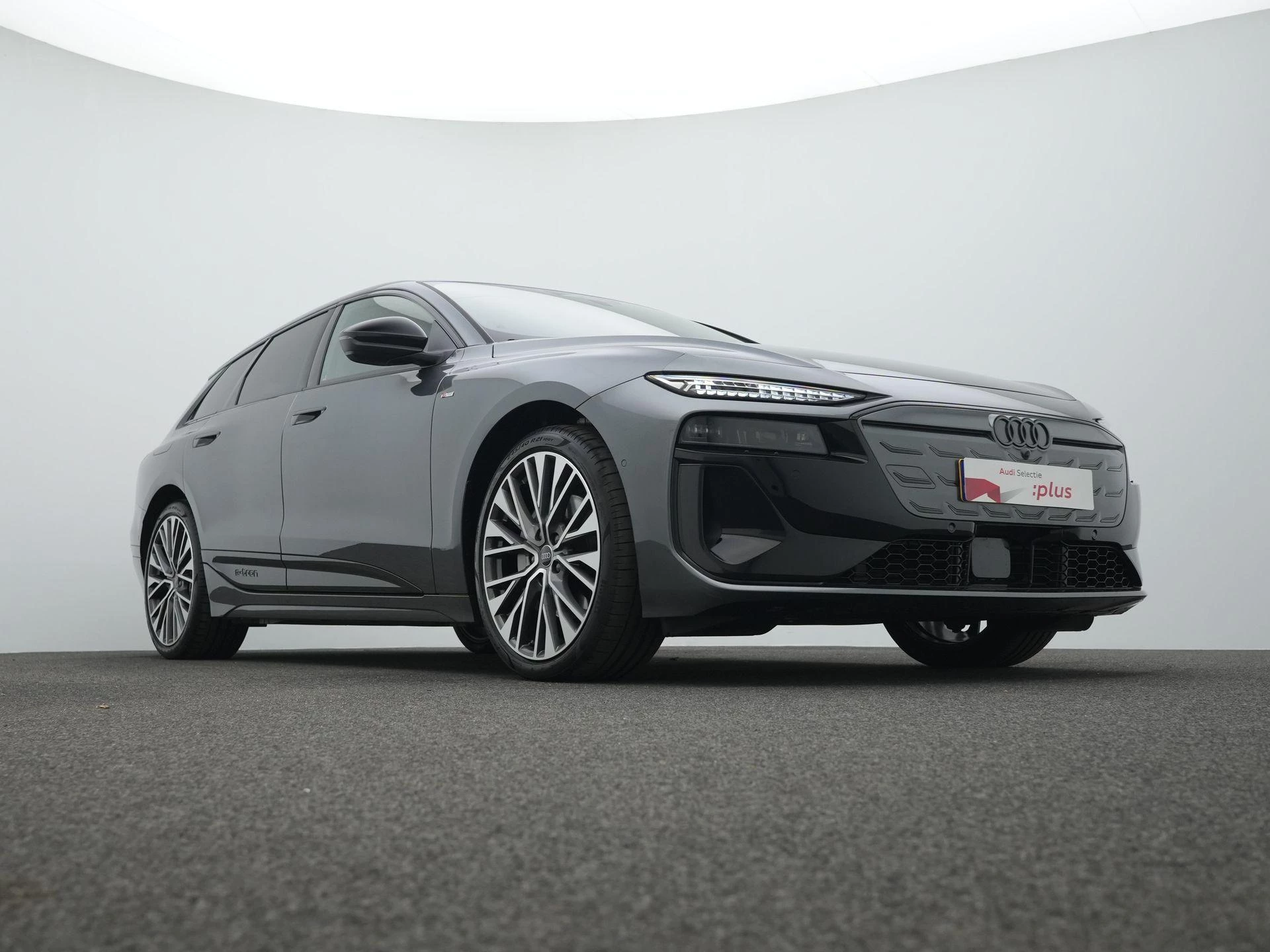 Hoofdafbeelding Audi A6 Avant e-tron